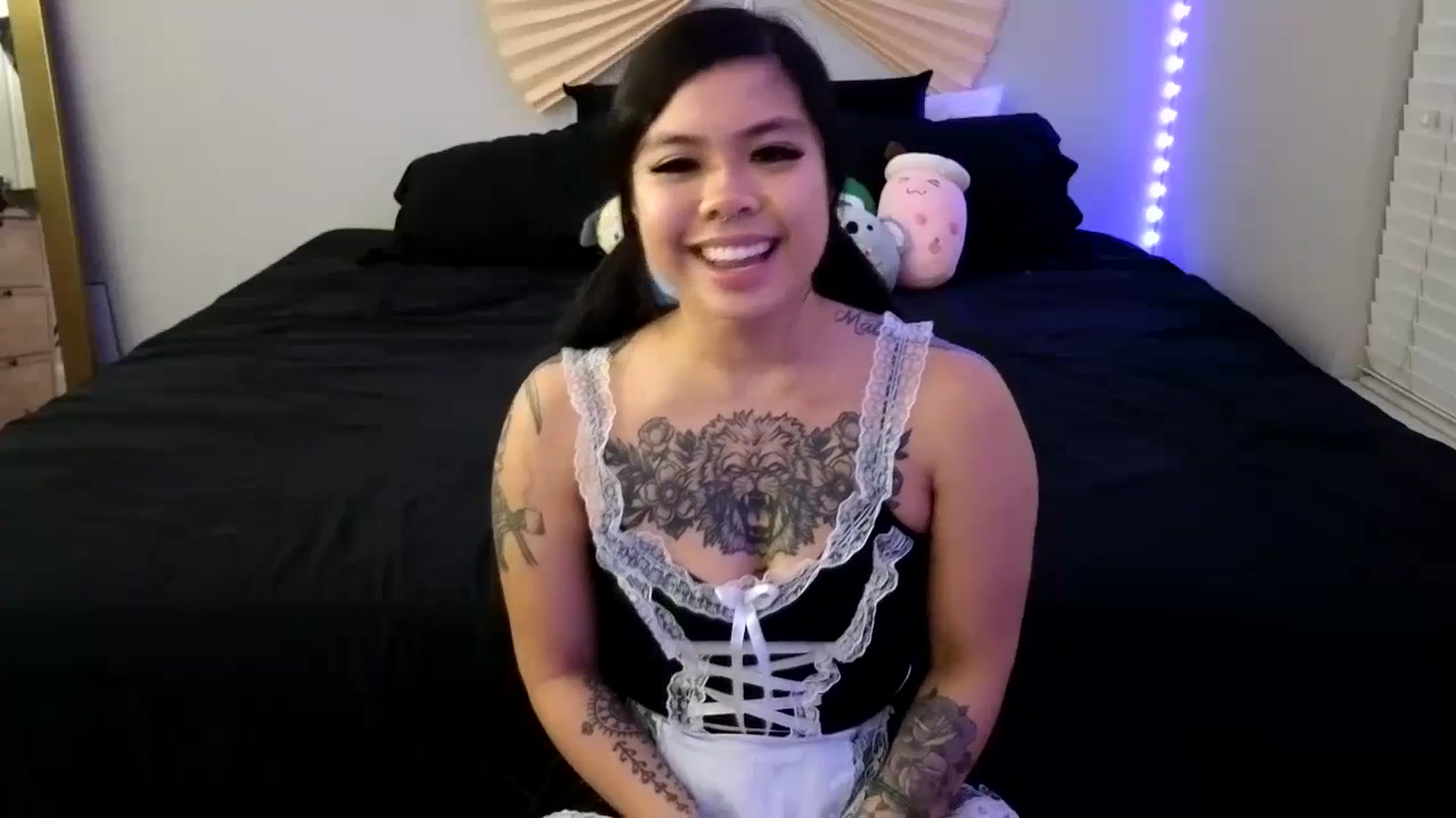 Gallery image thumbnail from dolllface's myfreecams stream on, 10/30/2023, 07:38 image 10 of 20