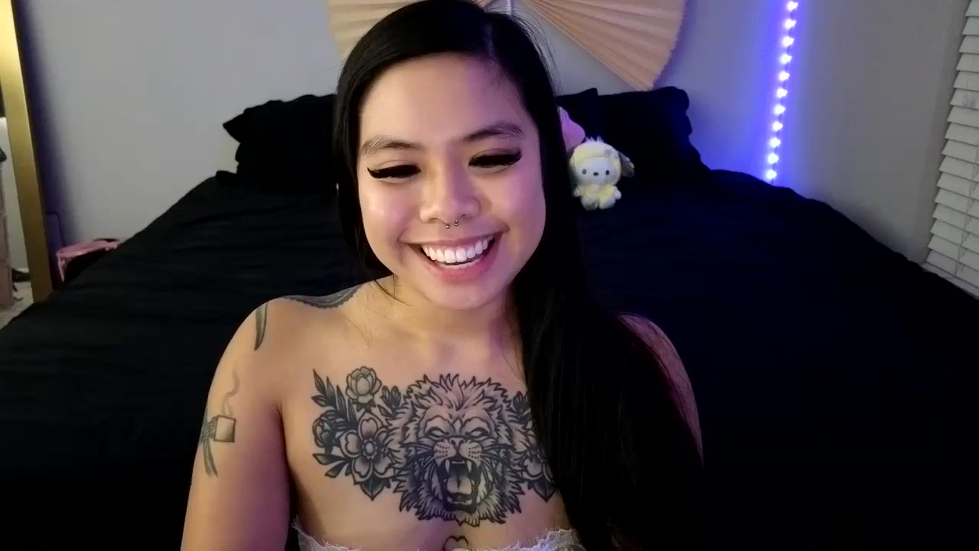 Gallery image thumbnail from dolllface's myfreecams stream on, 11/07/2023, 09:24 image 4 of 20