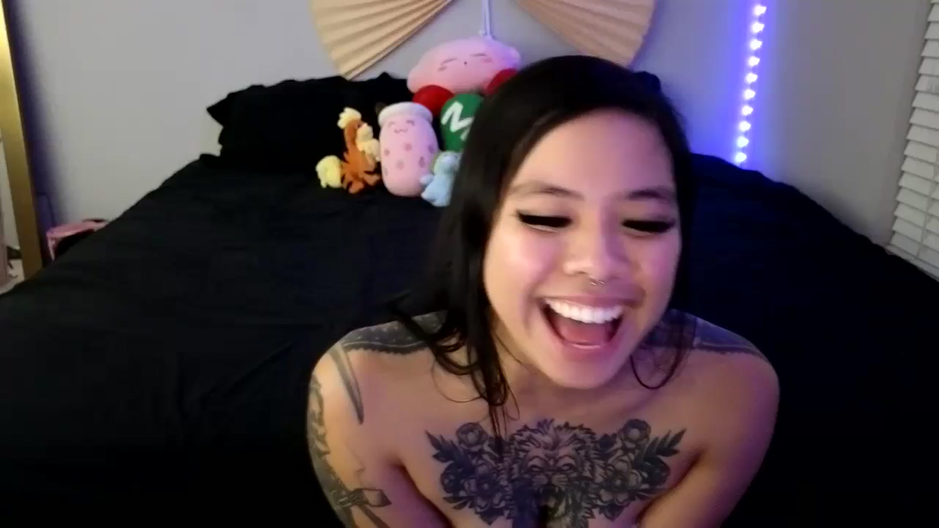 Gallery image thumbnail from dolllface's myfreecams stream on, 11/07/2023, 10:30 image 9 of 20