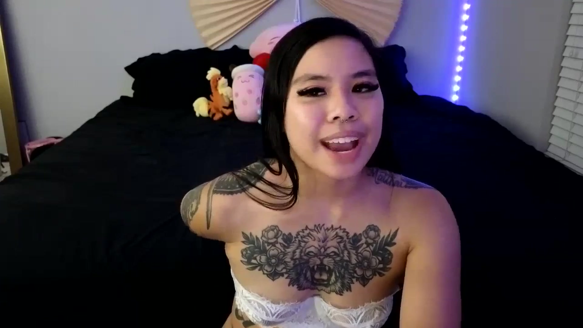 Gallery image thumbnail from dolllface's myfreecams stream on, 11/07/2023, 10:30 image 6 of 20