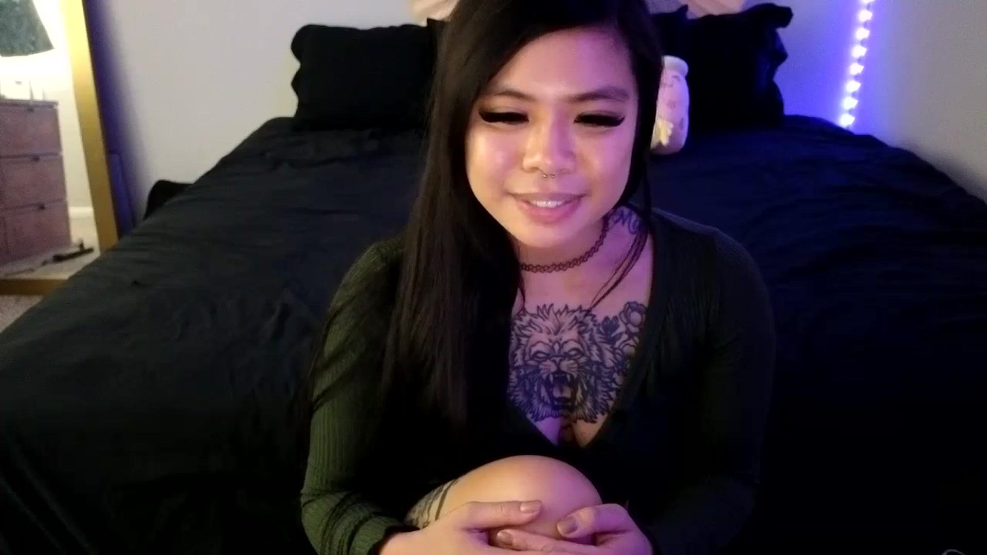 Gallery image thumbnail from dolllface's myfreecams stream on, 11/11/2023, 09:33 image 5 of 20