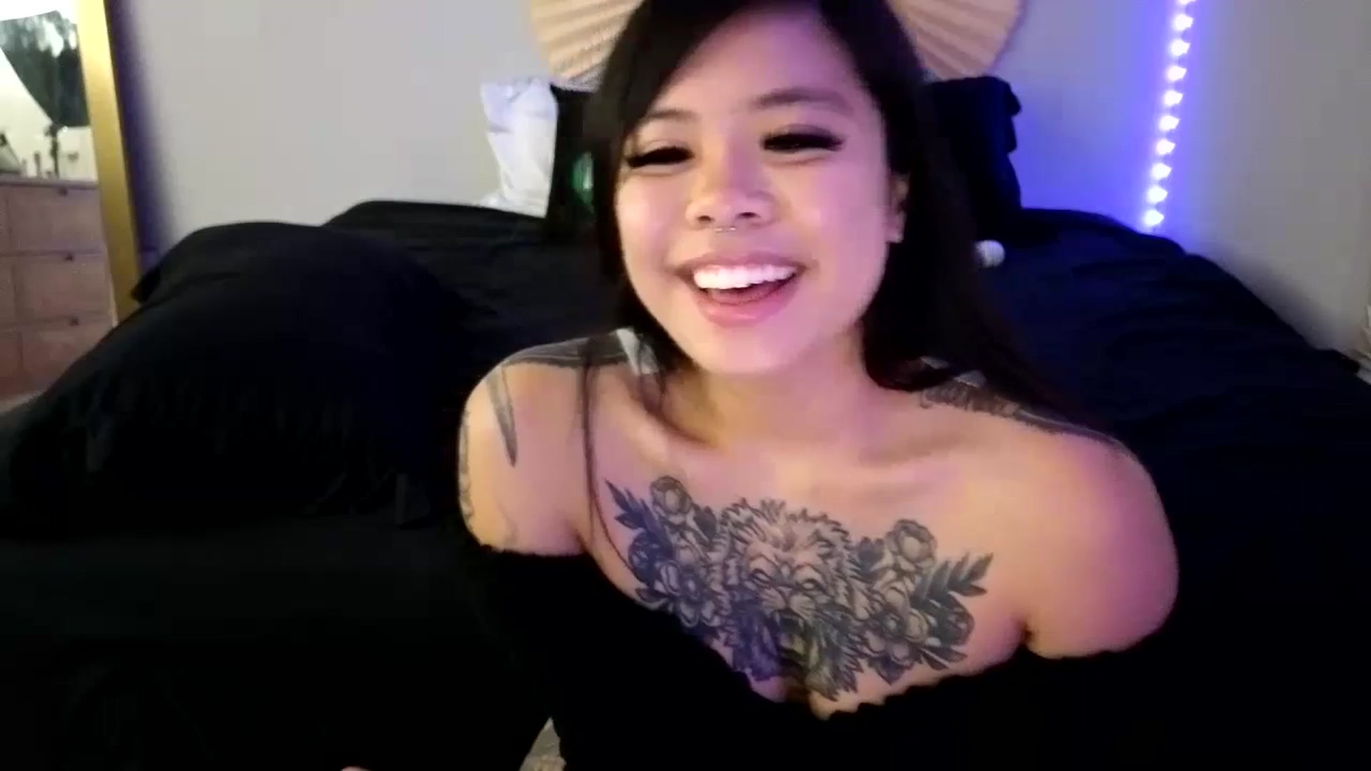 Gallery image thumbnail from dolllface's myfreecams stream on, 11/15/2023, 09:04 image 3 of 20