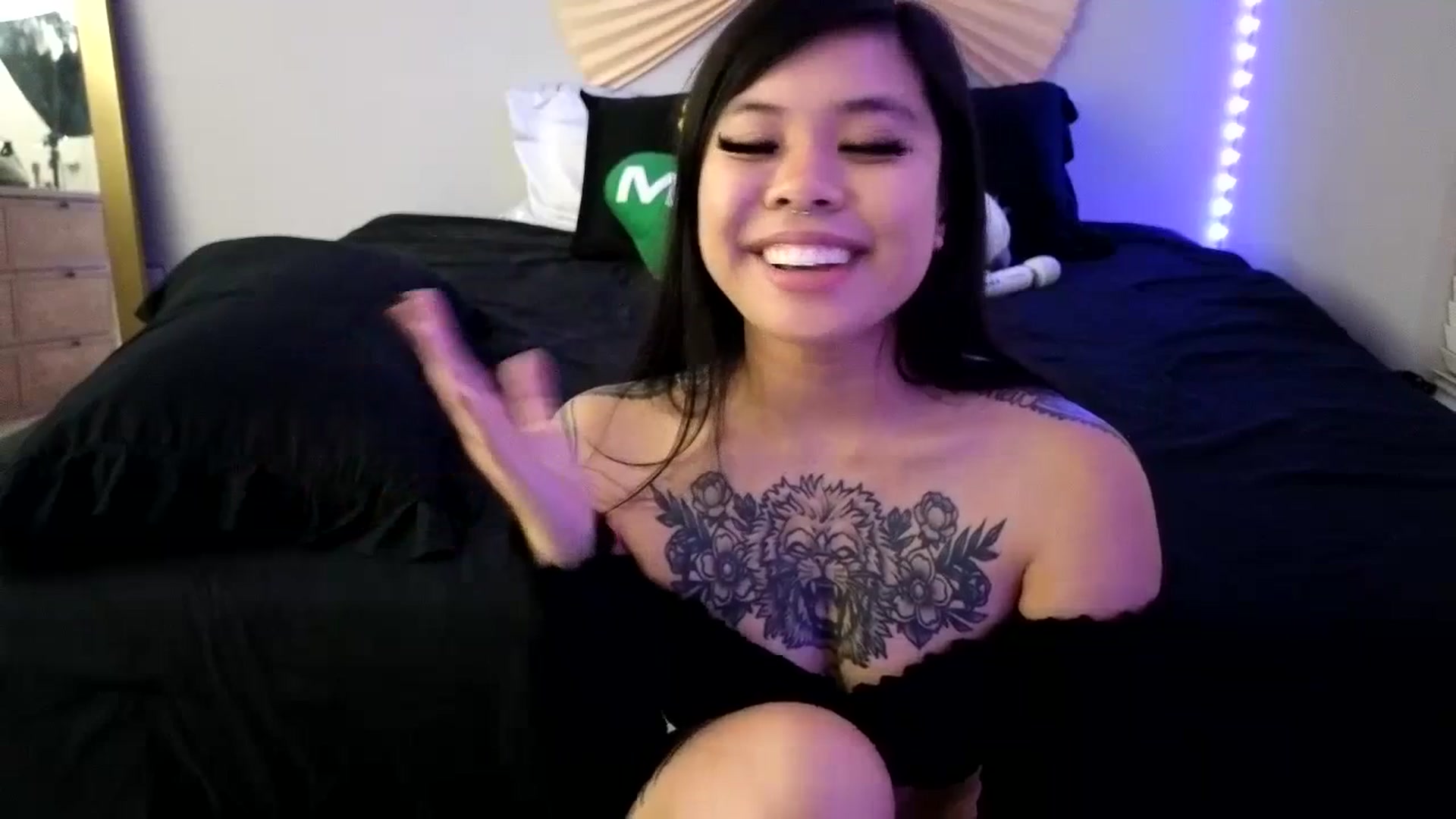 Gallery image thumbnail from dolllface's myfreecams stream on, 11/15/2023, 09:04 image 17 of 20