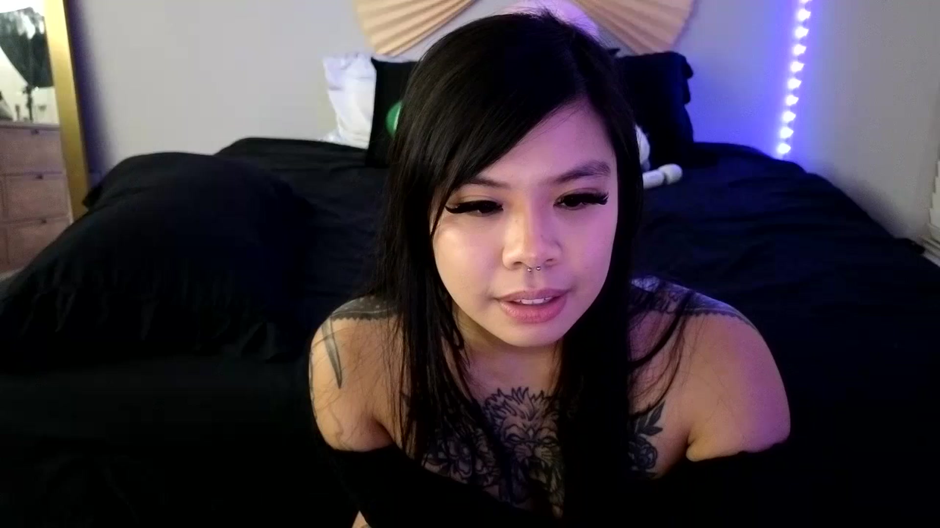 Gallery image thumbnail from dolllface's myfreecams stream on, 11/15/2023, 11:13 image 1 of 20