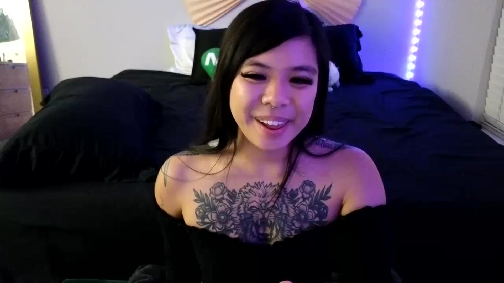Gallery image thumbnail from dolllface's myfreecams stream on, 11/15/2023, 11:13 image 14 of 20