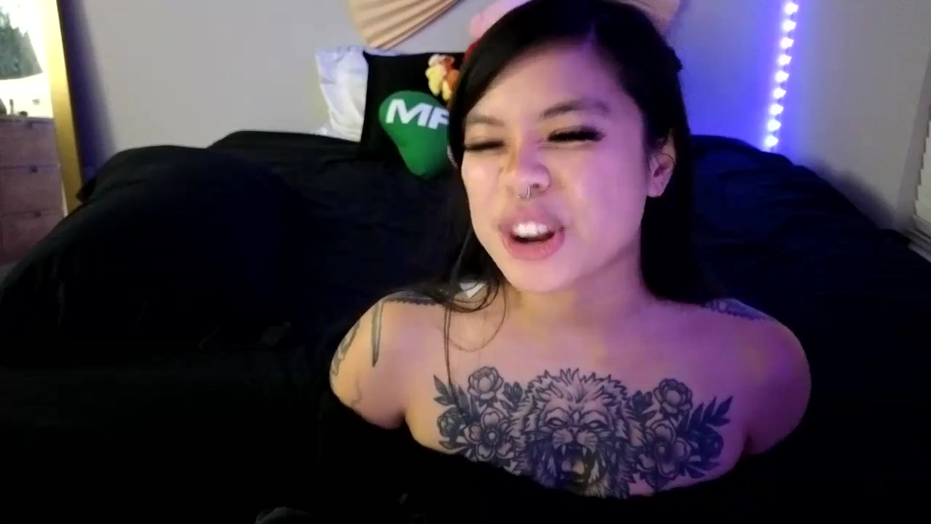 Gallery image thumbnail from dolllface's myfreecams stream on, 11/15/2023, 11:13 image 10 of 20