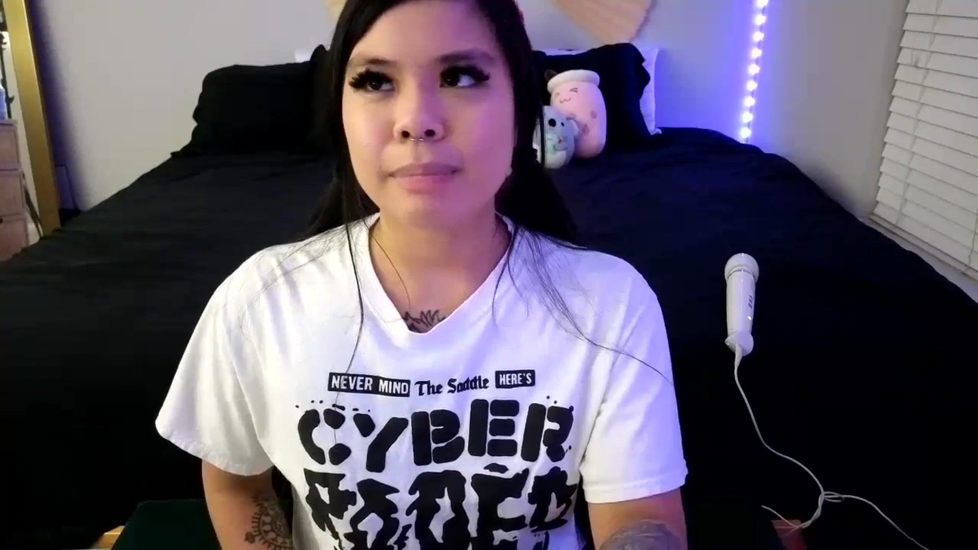 Gallery image thumbnail from dolllface's myfreecams stream on, 11/18/2023, 11:47 image 19 of 20