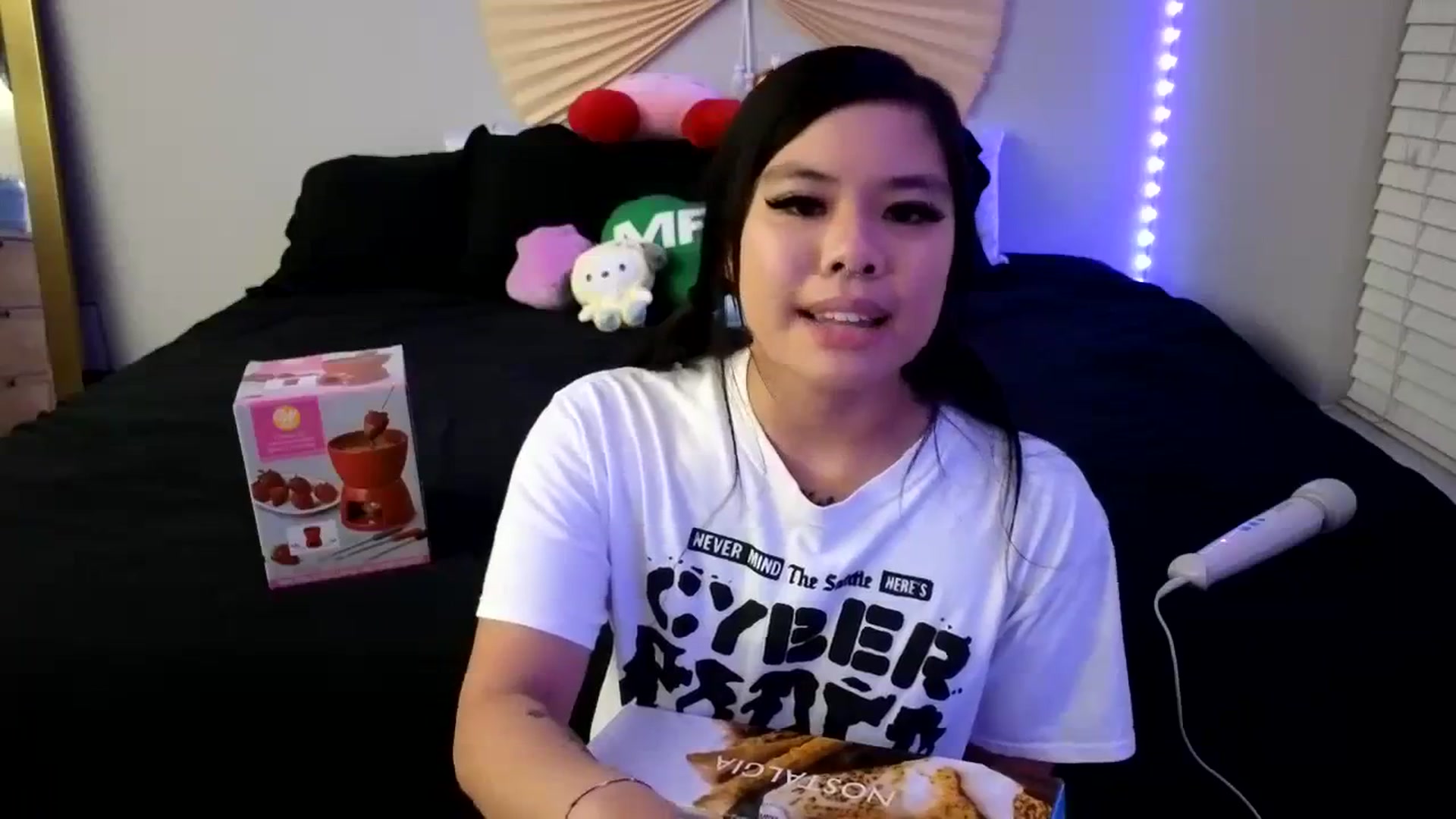 Gallery image thumbnail from dolllface's myfreecams stream on, 11/18/2023, 11:47 image 2 of 20