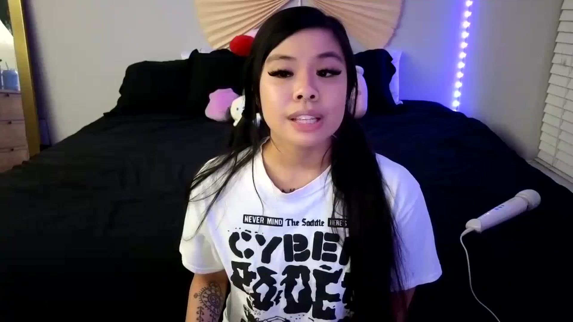 Gallery image thumbnail from dolllface's myfreecams stream on, 11/18/2023, 11:47 image 5 of 20