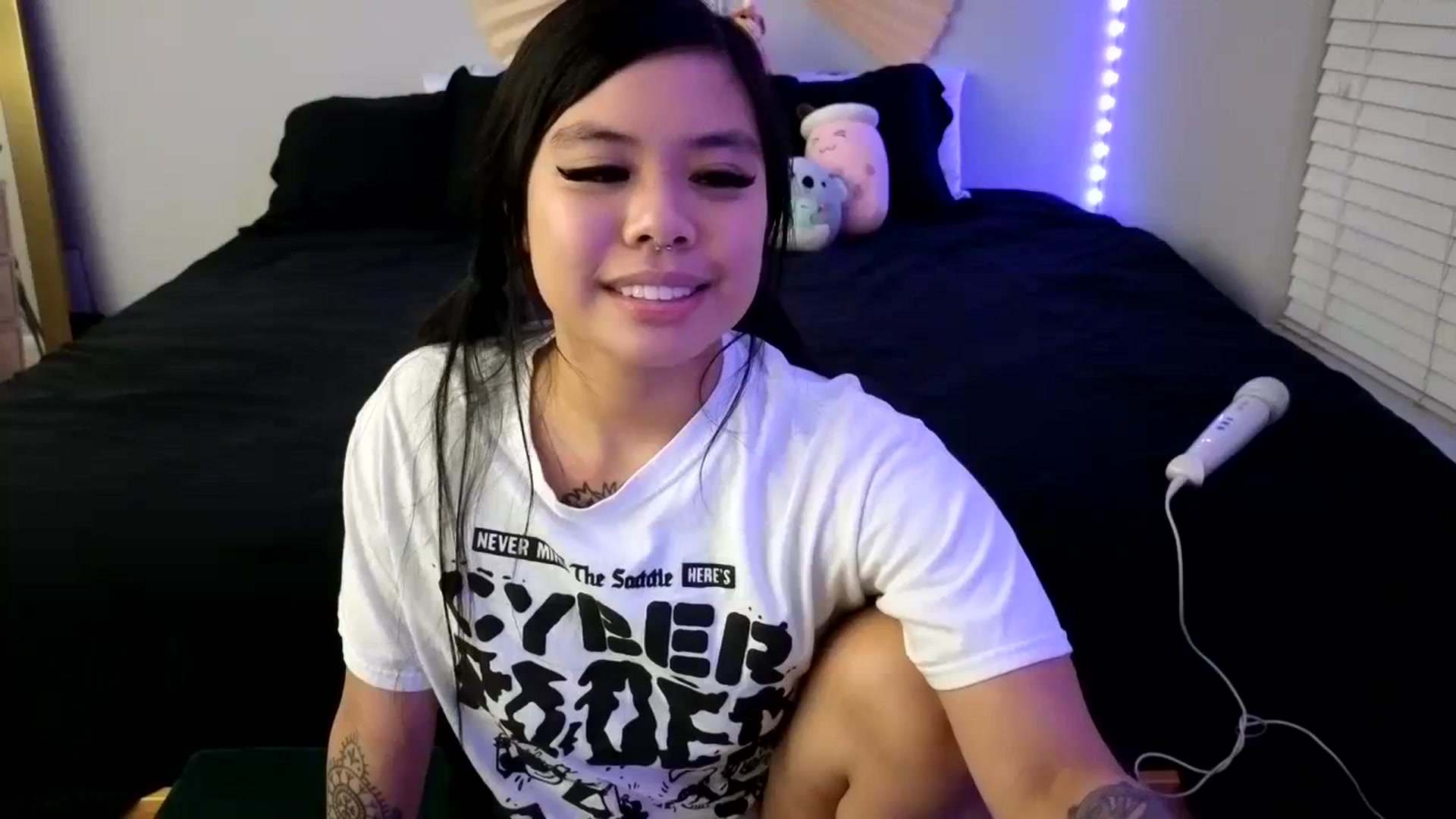 Gallery image thumbnail from dolllface's myfreecams stream on, 11/18/2023, 11:47 image 13 of 20