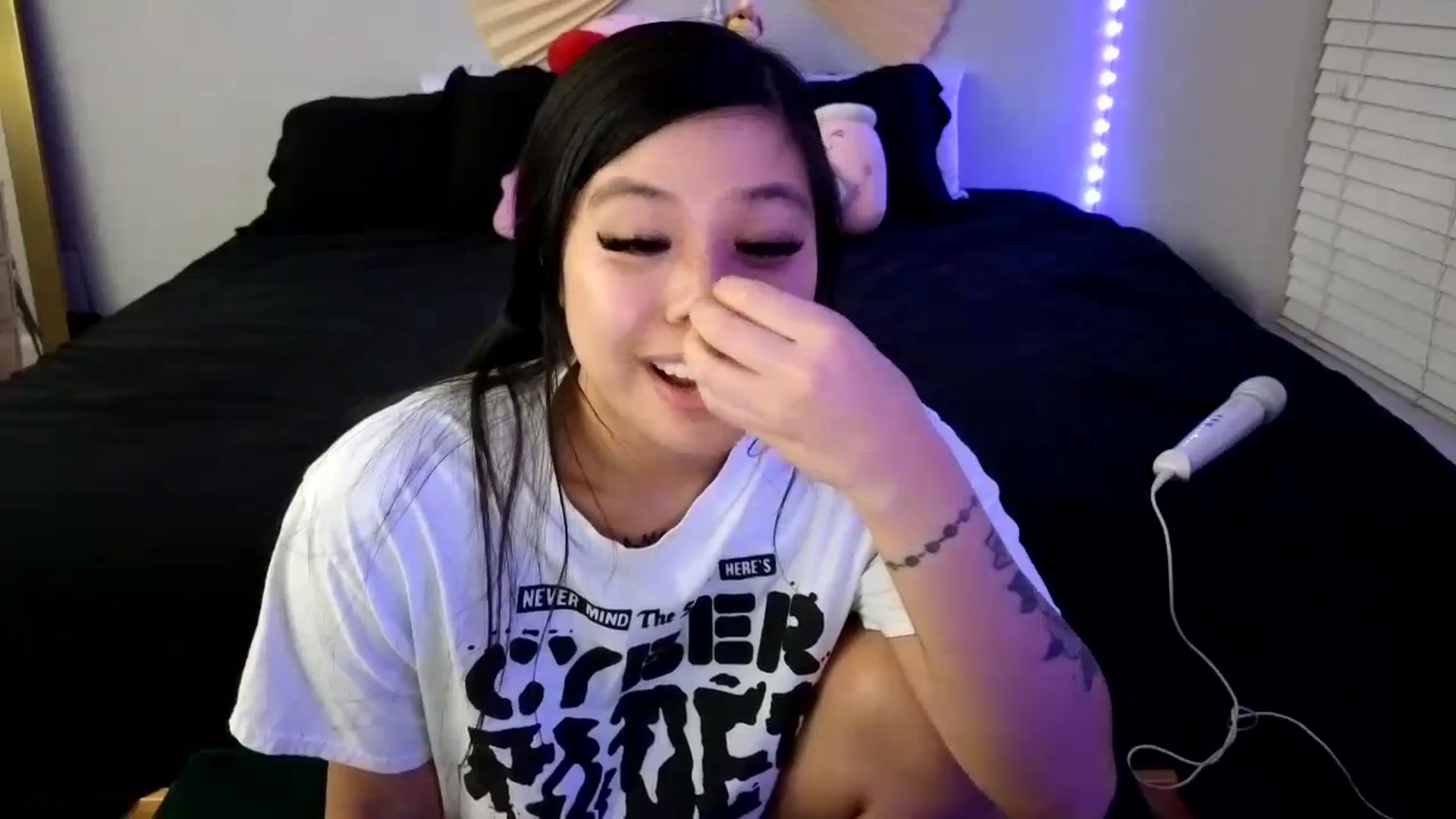 Gallery image thumbnail from dolllface's myfreecams stream on, 11/18/2023, 11:47 image 12 of 20