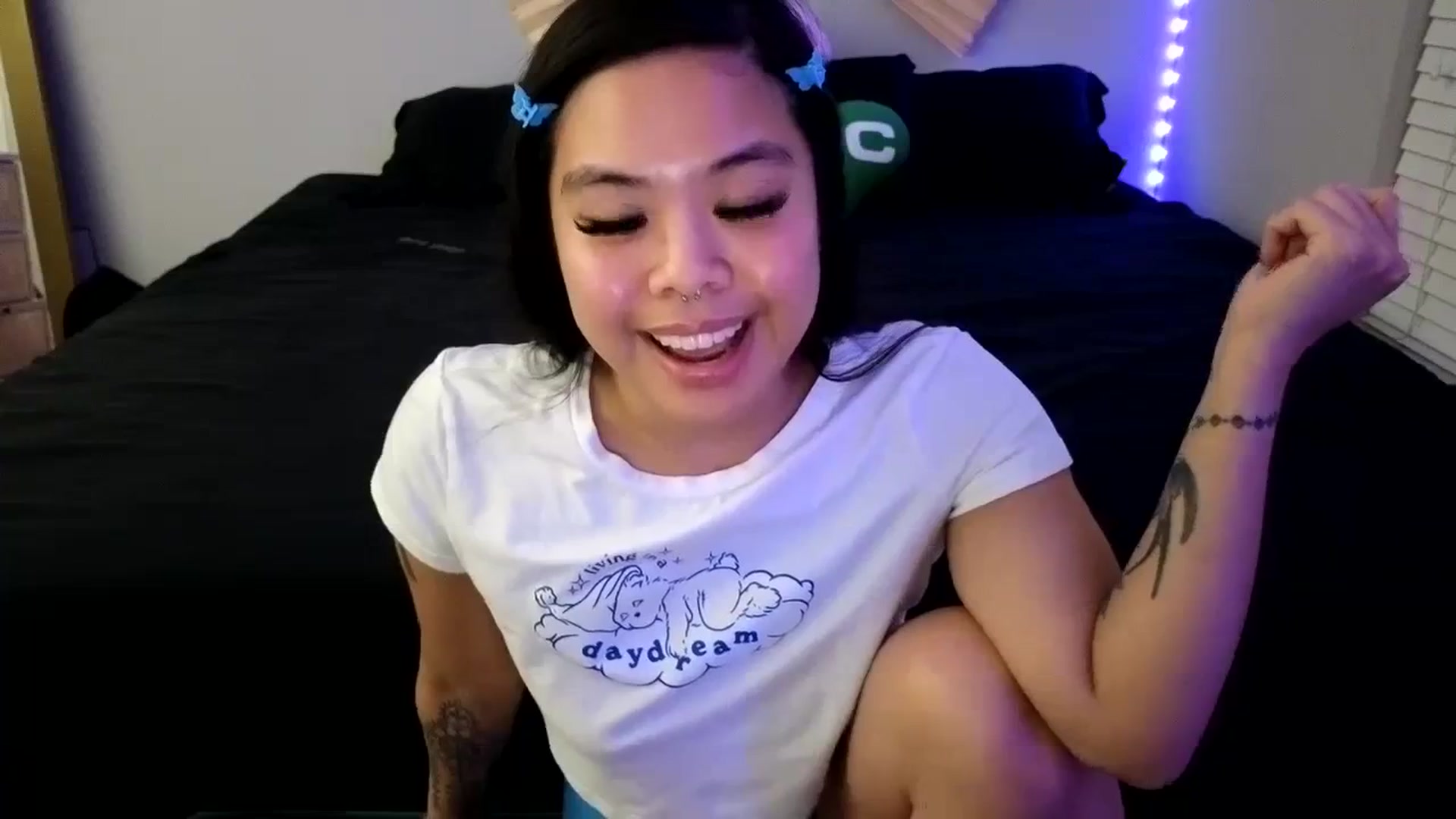 Gallery image thumbnail from dolllface's myfreecams stream on, 11/22/2023, 08:46 image 7 of 20