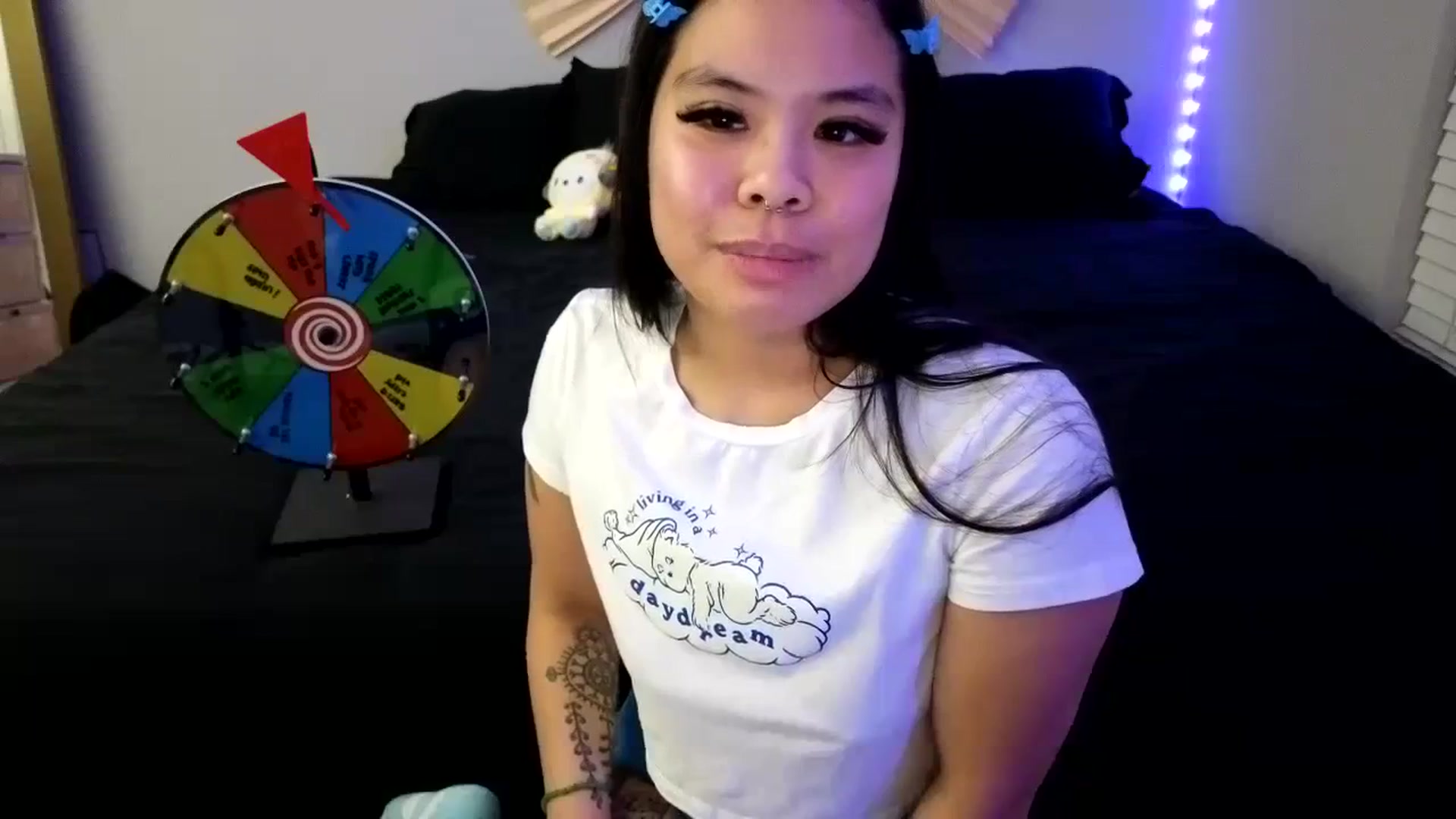 Gallery image thumbnail from dolllface's myfreecams stream on, 11/22/2023, 08:46 image 11 of 20