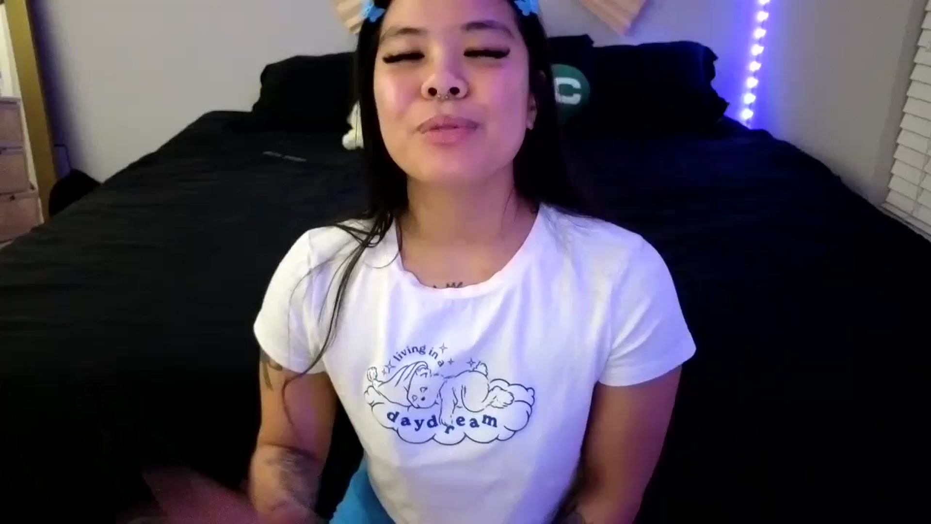 Gallery image thumbnail from dolllface's myfreecams stream on, 11/22/2023, 08:46 image 4 of 20