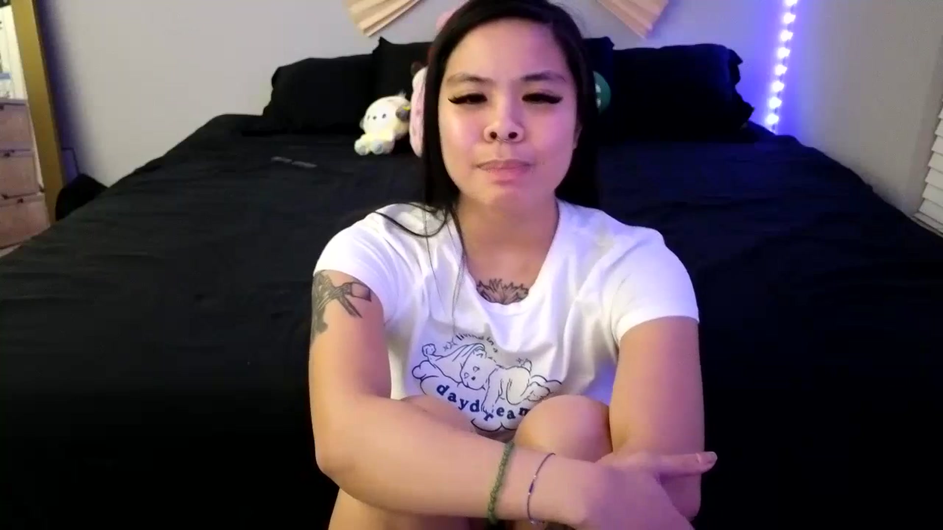 Gallery image thumbnail from dolllface's myfreecams stream on, 11/22/2023, 09:04 image 13 of 20