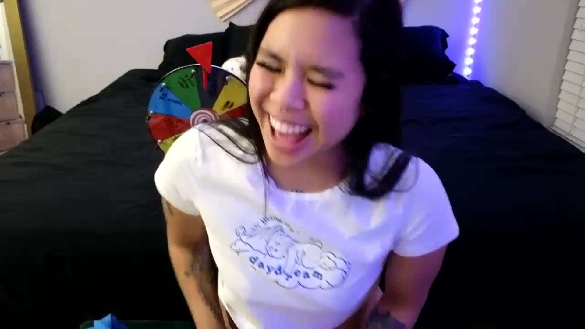 Gallery image thumbnail from dolllface's myfreecams stream on, 11/22/2023, 09:54 image 18 of 20
