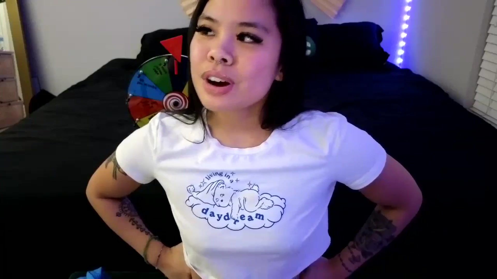 Gallery image thumbnail from dolllface's myfreecams stream on, 11/22/2023, 09:54 image 17 of 20