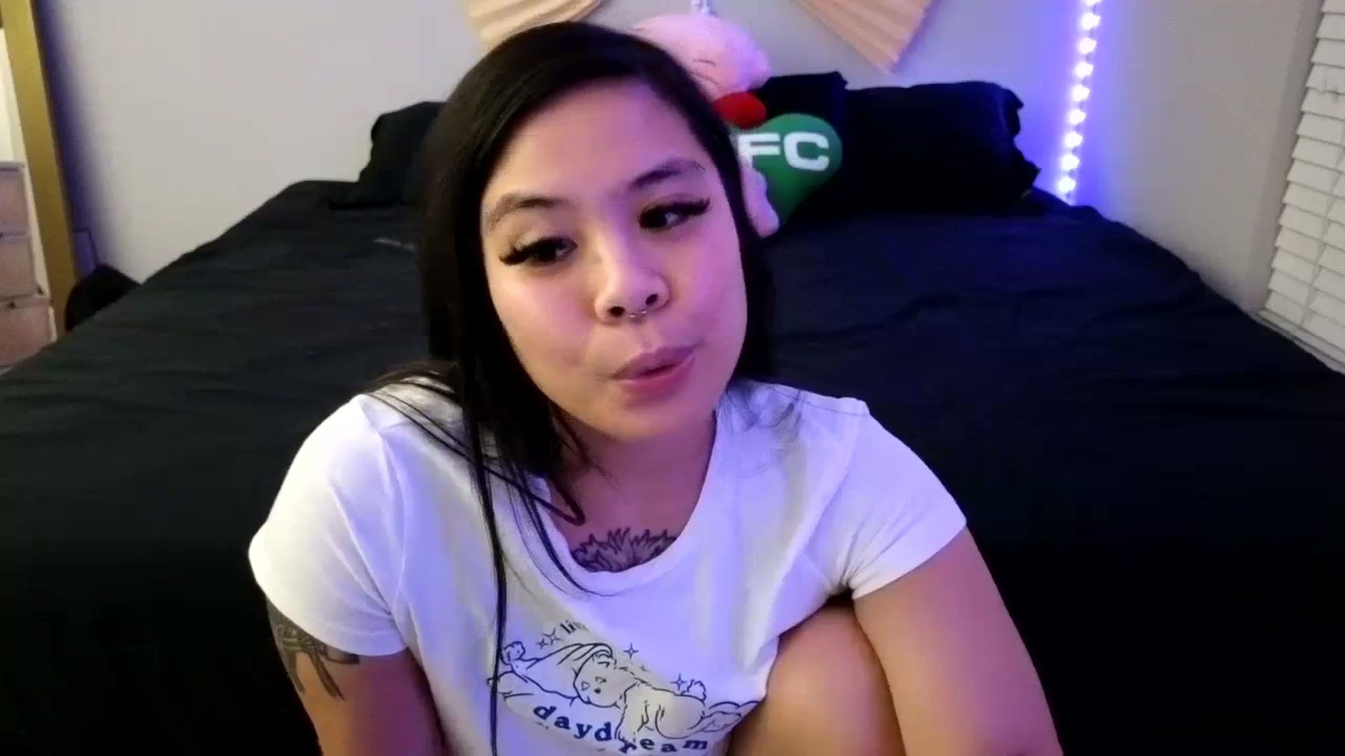 Gallery image thumbnail from dolllface's myfreecams stream on, 11/22/2023, 10:38 image 2 of 20