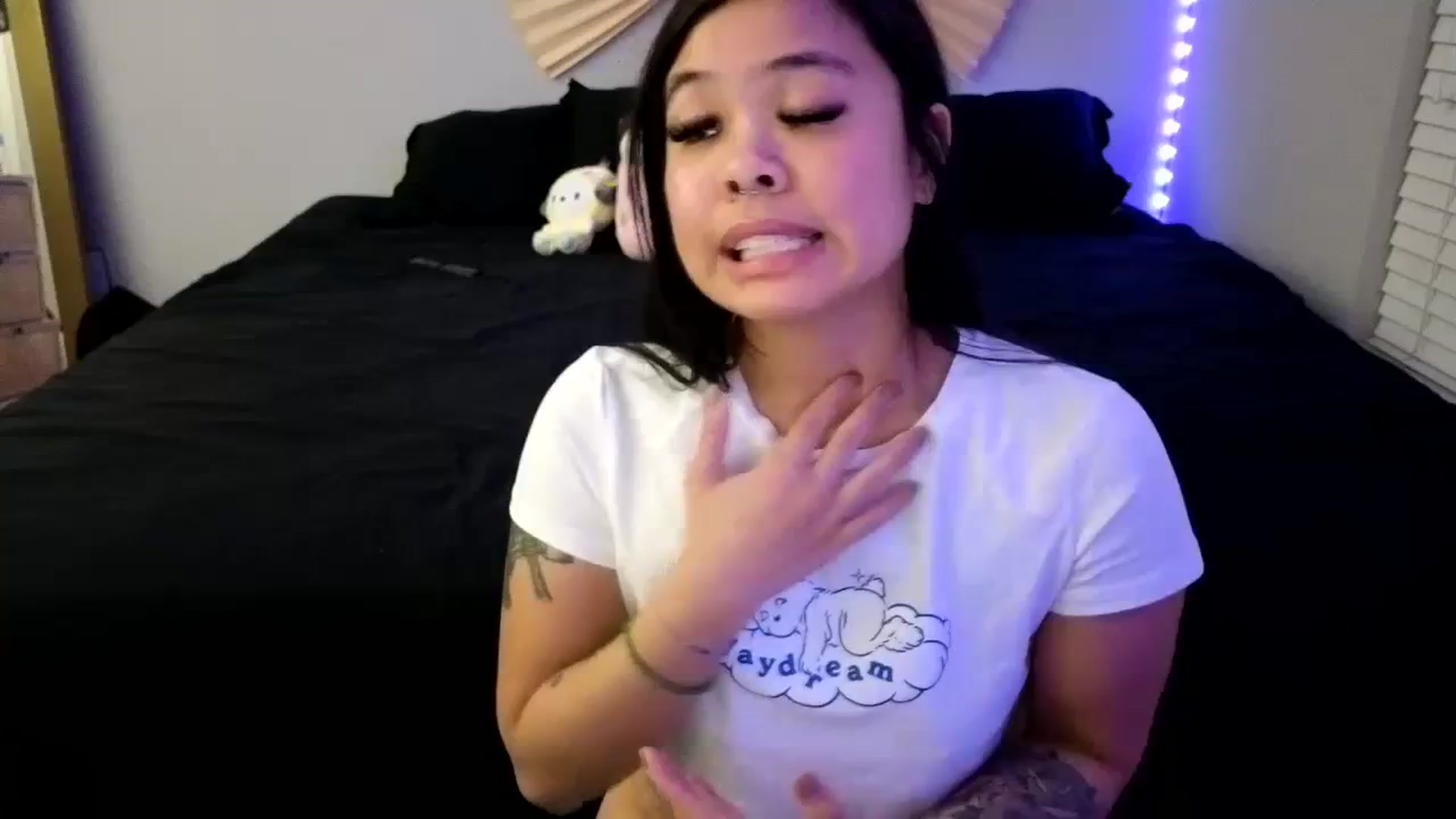 Gallery image thumbnail from dolllface's myfreecams stream on, 11/22/2023, 10:38 image 13 of 20