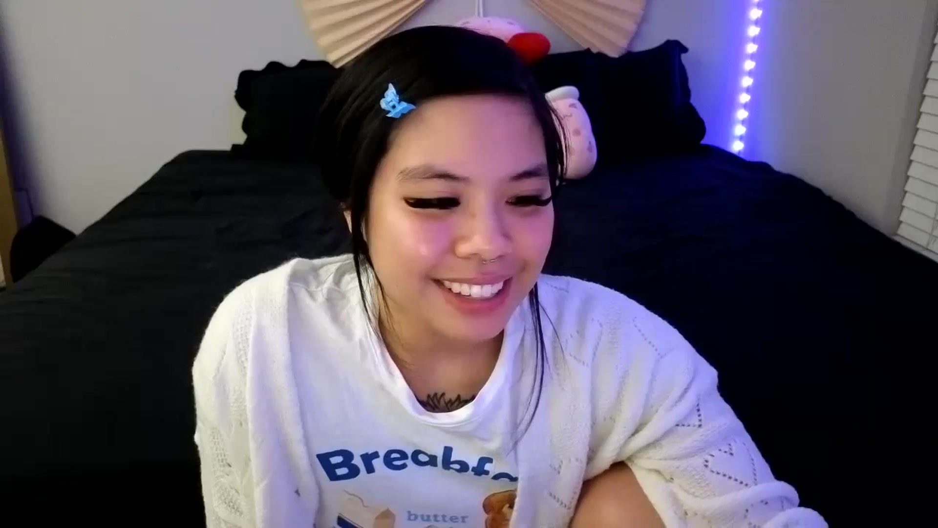 Gallery image thumbnail from dolllface's myfreecams stream on, 11/23/2023, 08:14 image 16 of 20