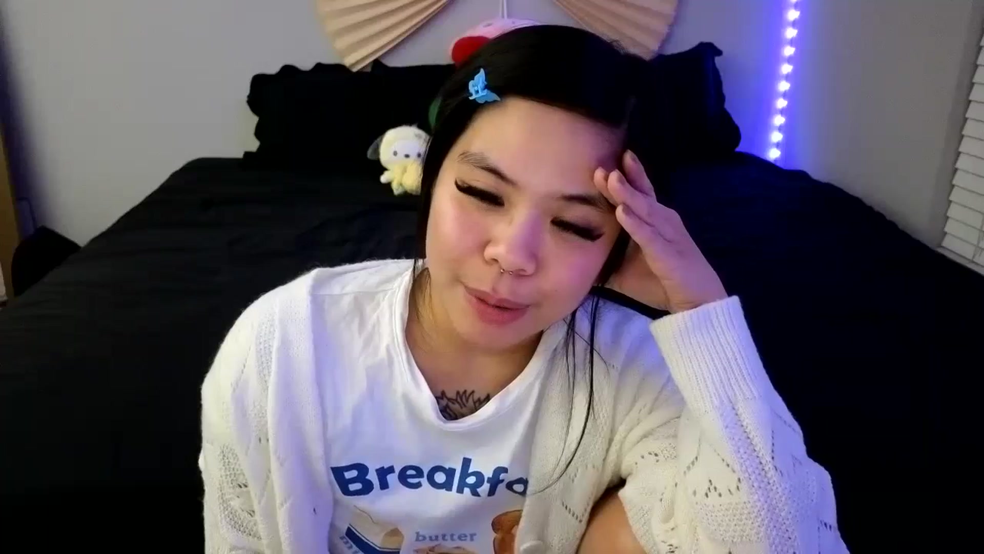 Gallery image thumbnail from dolllface's myfreecams stream on, 11/23/2023, 08:14 image 15 of 20
