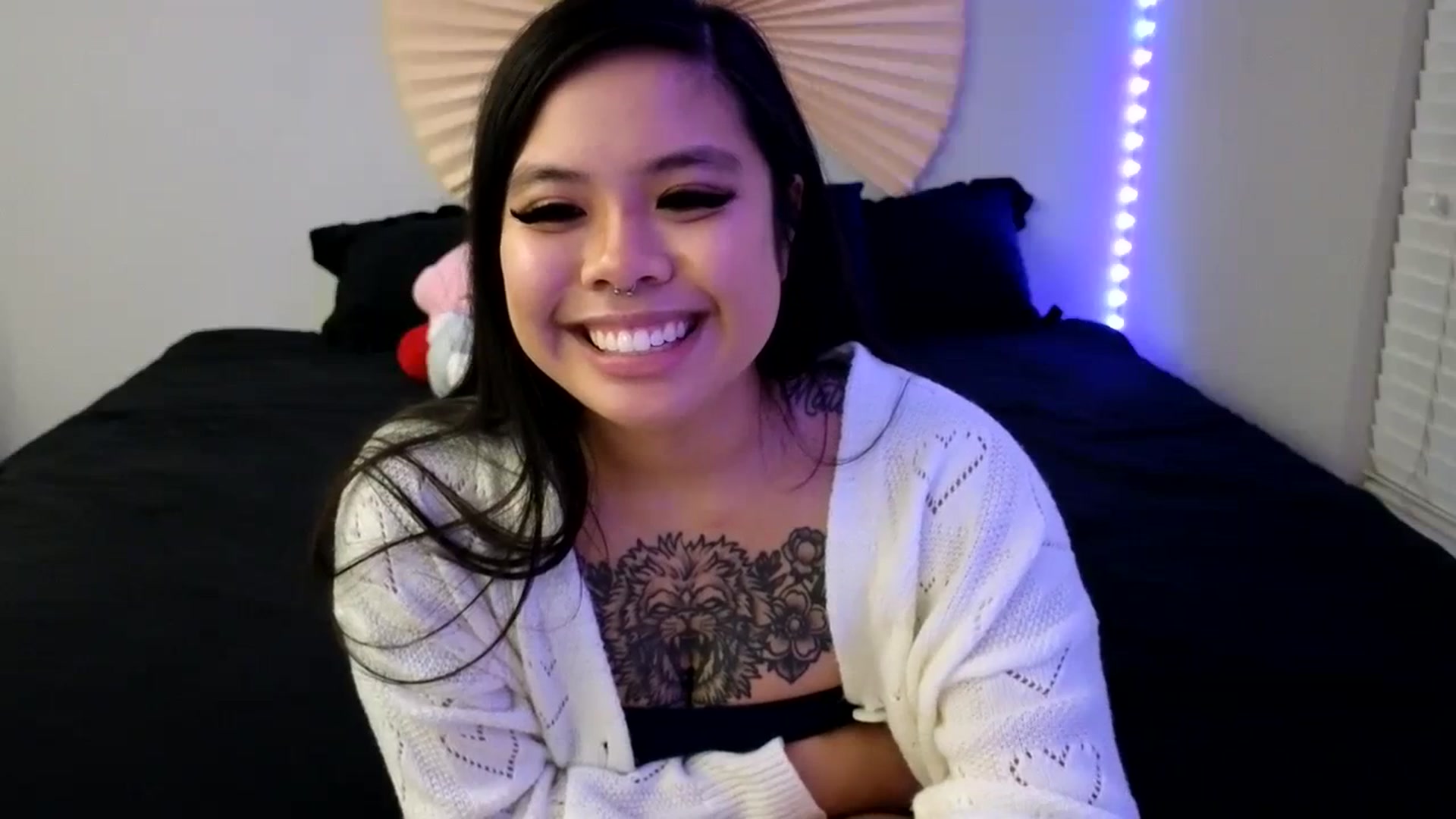 Gallery image thumbnail from dolllface's myfreecams stream on, 12/01/2023, 09:13 image 20 of 20
