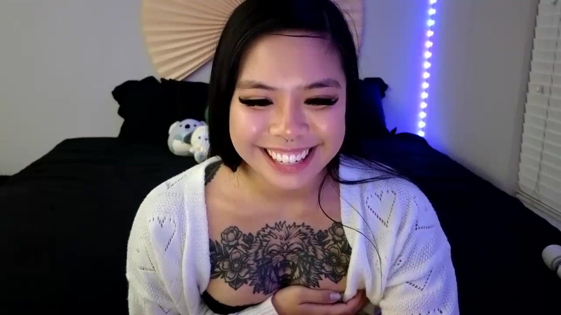 Gallery image thumbnail from dolllface's myfreecams stream on, 12/02/2023, 09:24 image 19 of 20