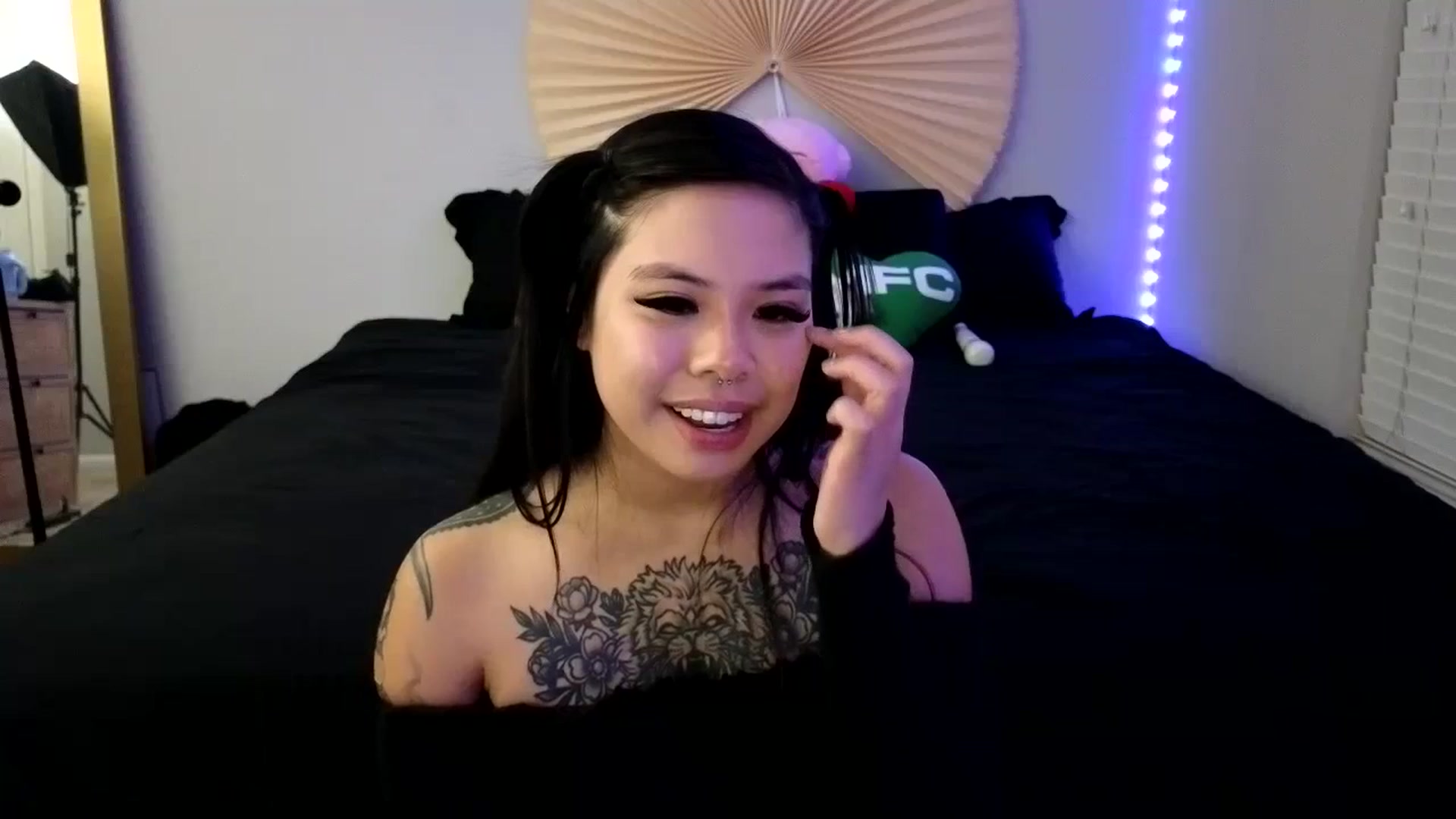 Gallery image thumbnail from dolllface's myfreecams stream on, 12/03/2023, 10:49 image 9 of 20