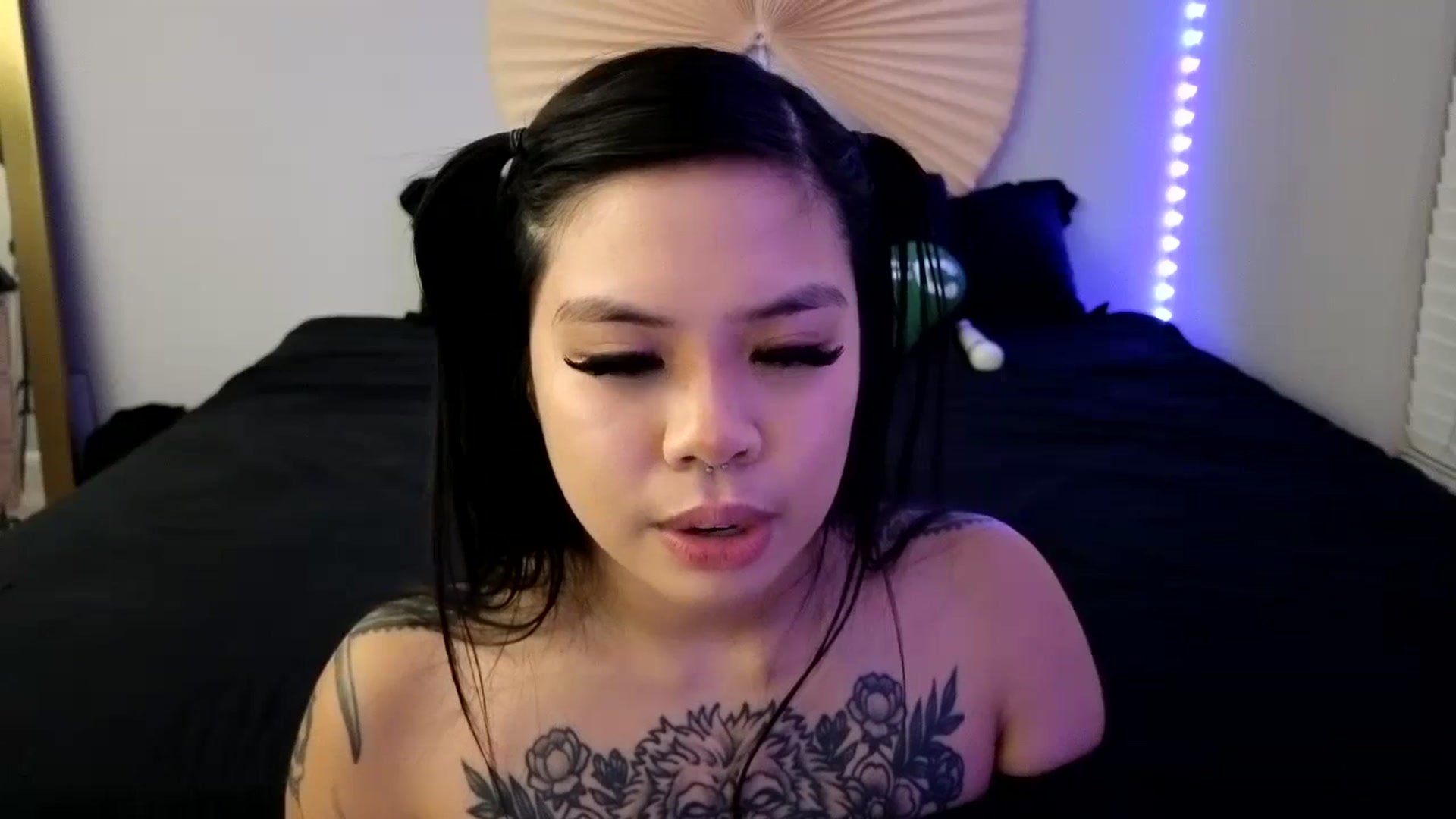 Gallery image thumbnail from dolllface's myfreecams stream on, 12/03/2023, 10:49 image 5 of 20