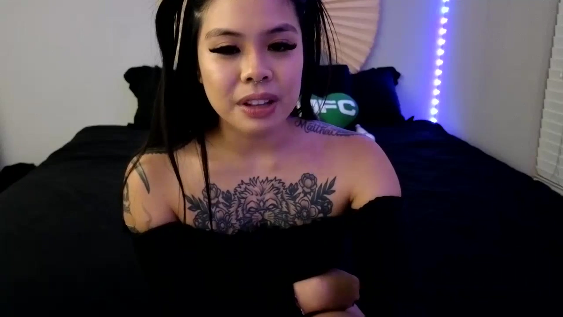 Gallery image thumbnail from dolllface's myfreecams stream on, 12/03/2023, 10:49 image 17 of 20