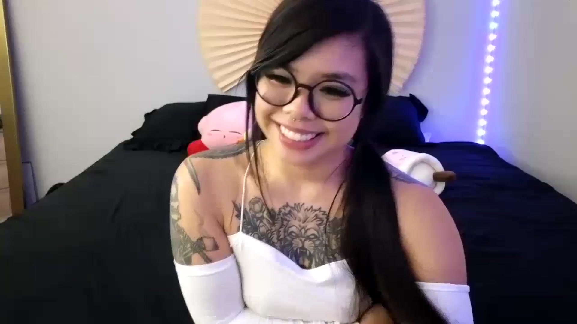 Gallery image thumbnail from dolllface's myfreecams stream on, 12/12/2023, 09:34 image 19 of 20