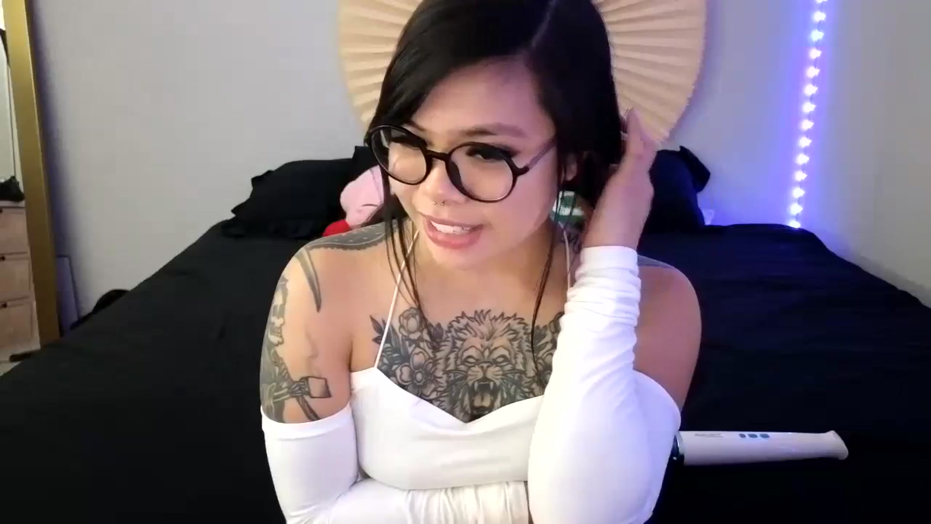 Gallery image thumbnail from dolllface's myfreecams stream on, 12/12/2023, 09:34 image 4 of 20