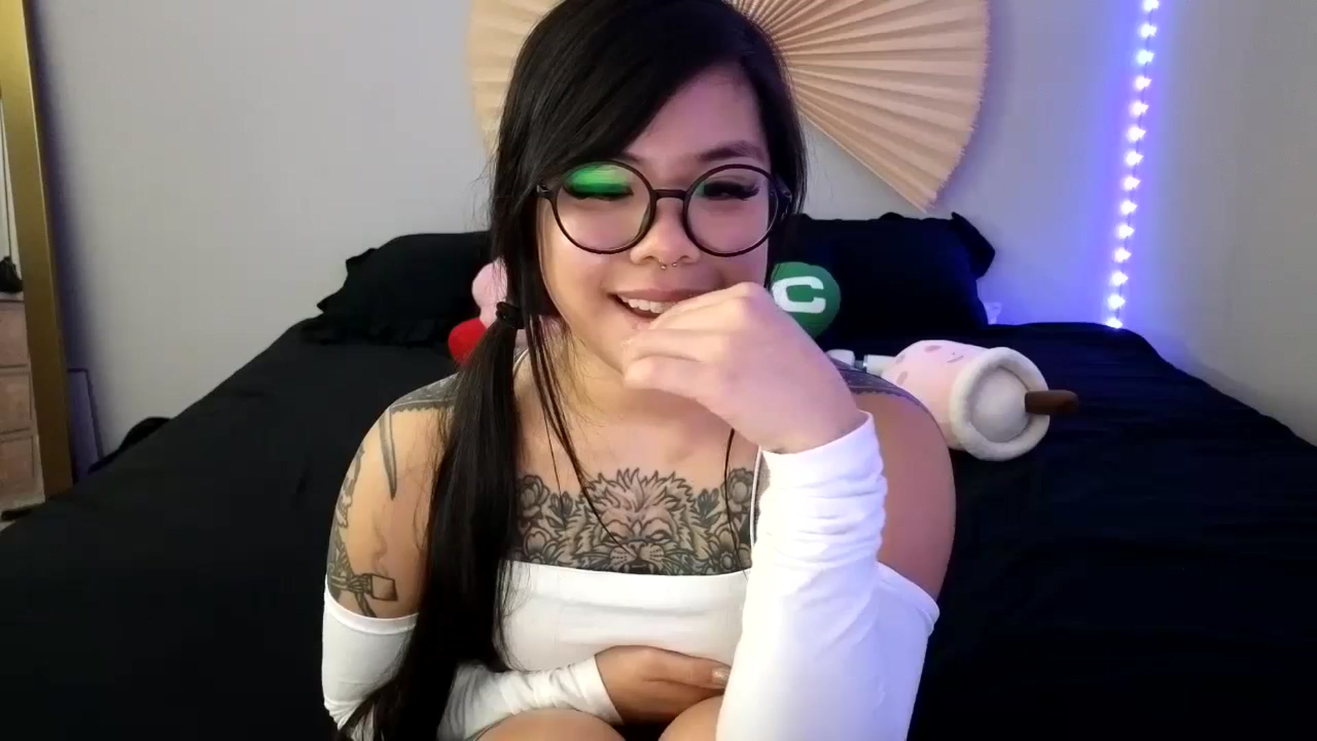Gallery image thumbnail from dolllface's myfreecams stream on, 12/12/2023, 09:34 image 15 of 20