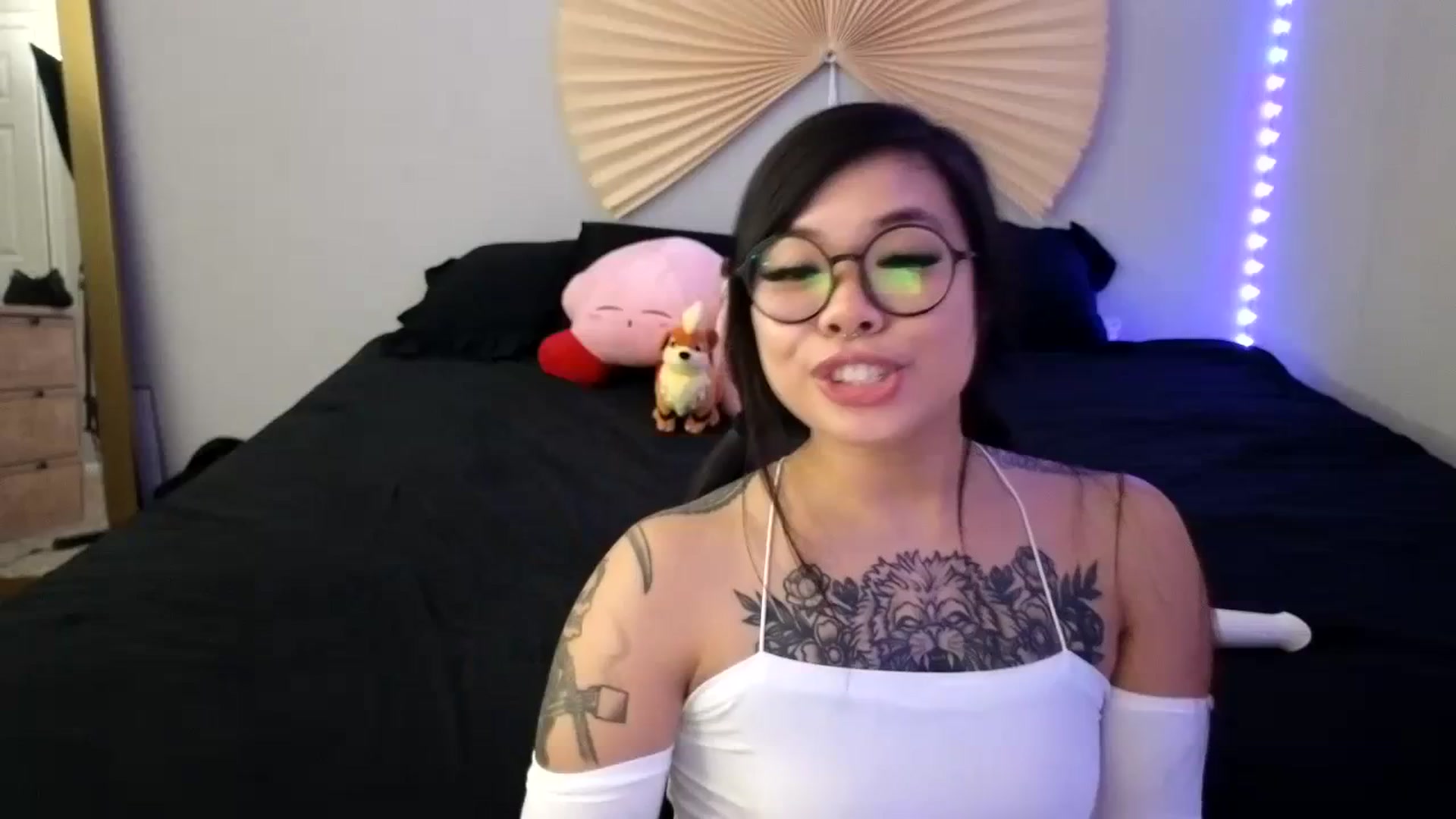 Gallery image thumbnail from dolllface's myfreecams stream on, 12/12/2023, 09:34 image 3 of 20