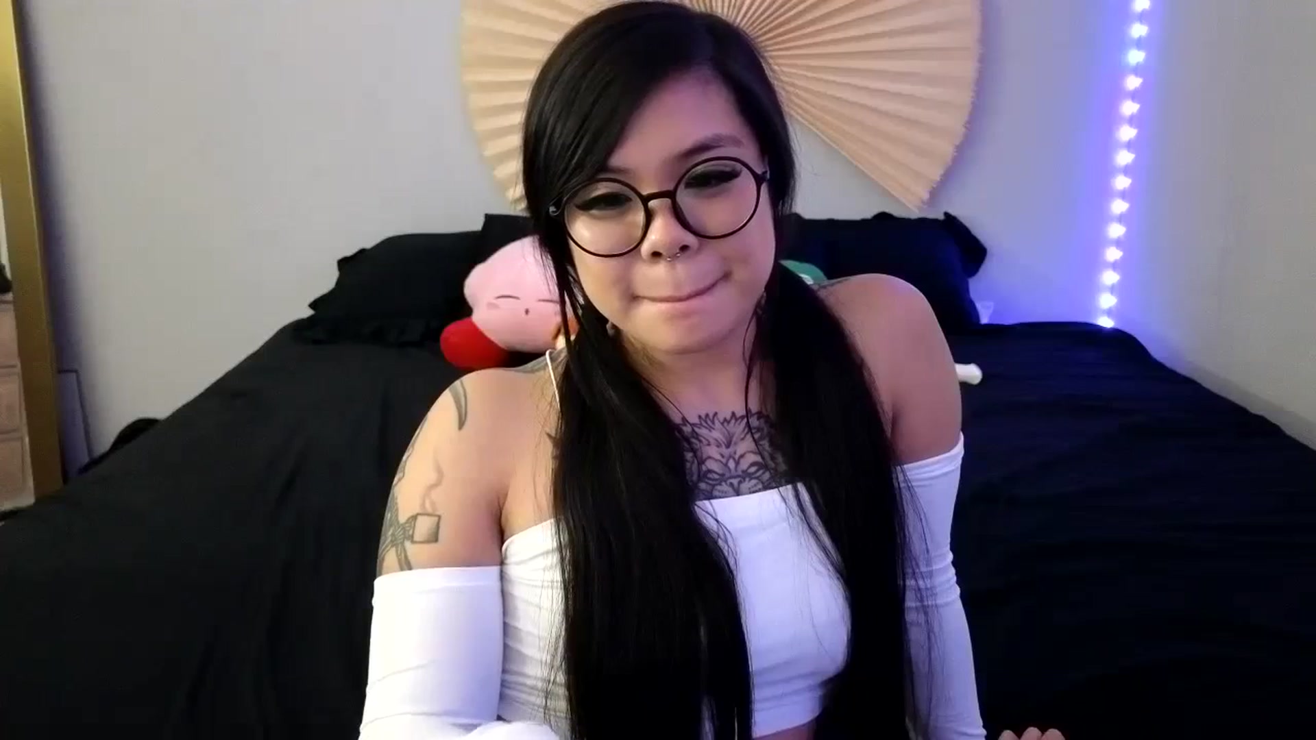 Gallery image thumbnail from dolllface's myfreecams stream on, 12/12/2023, 09:34 image 14 of 20