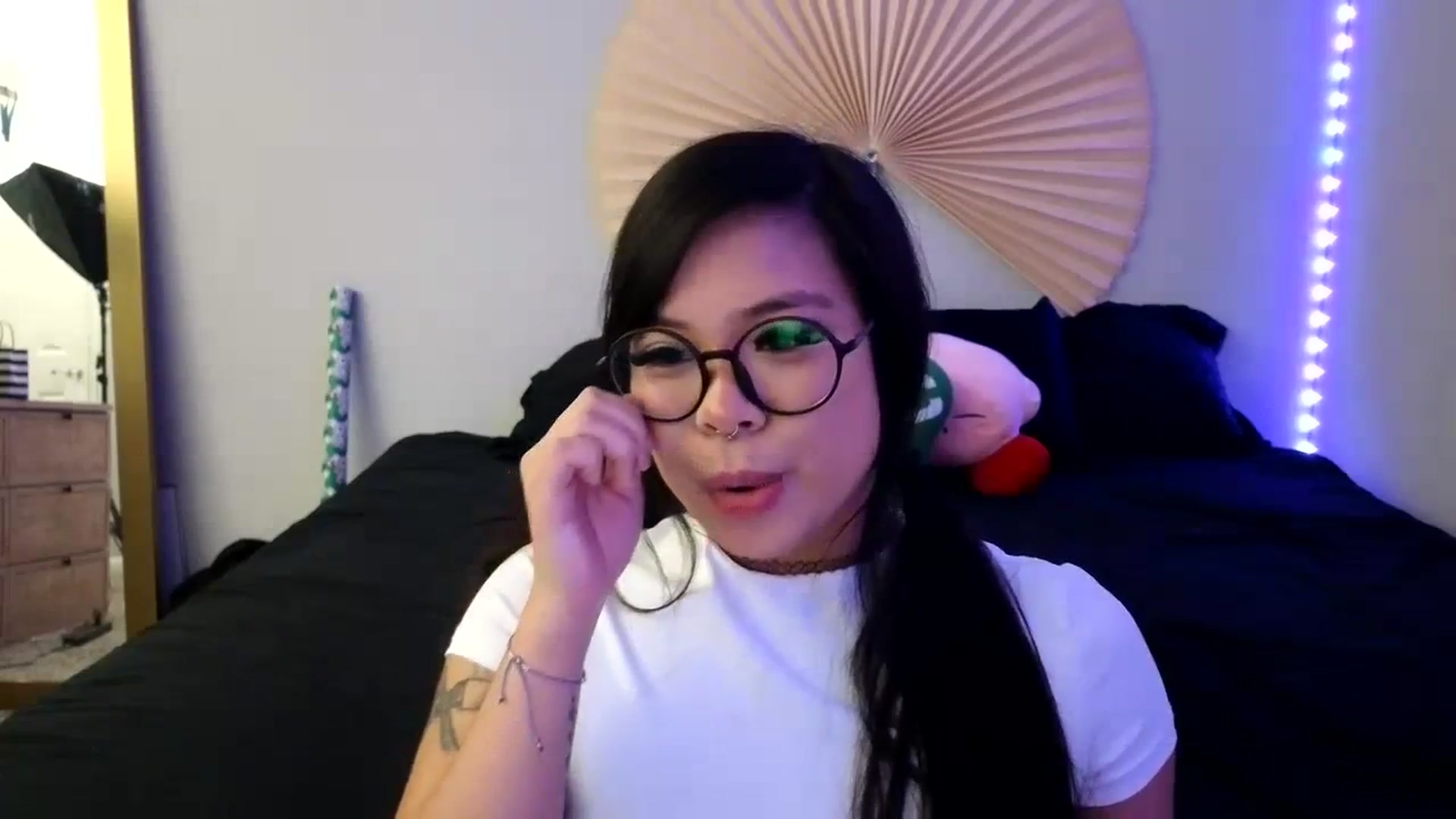 Gallery image thumbnail from dolllface's myfreecams stream on, 12/13/2023, 10:38 image 7 of 20