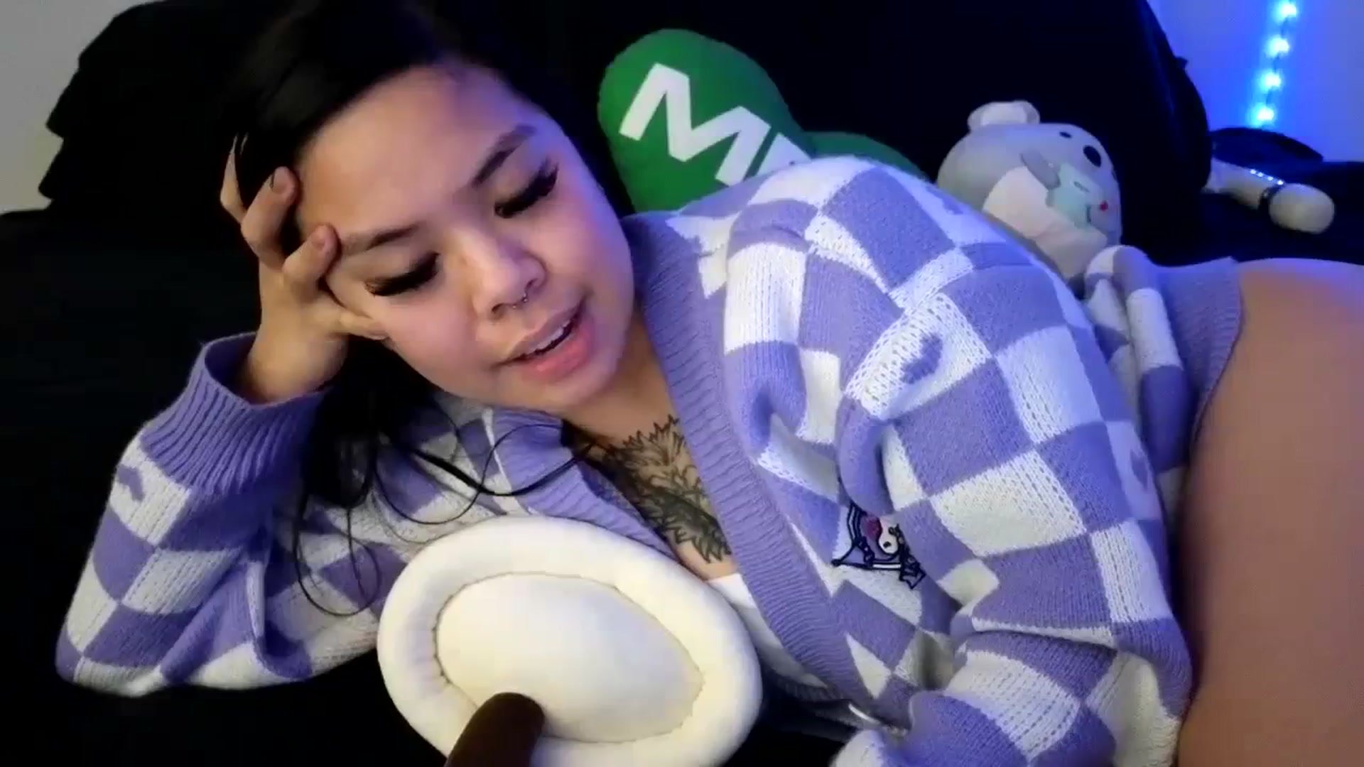 Gallery image thumbnail from dolllface's myfreecams stream on, 12/15/2023, 11:20 image 16 of 20