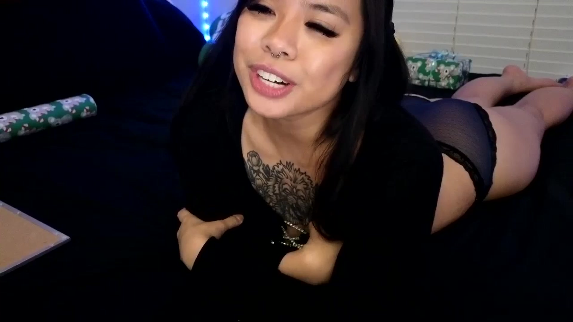 Gallery image thumbnail from dolllface's myfreecams stream on, 12/16/2023, 11:33 image 7 of 20