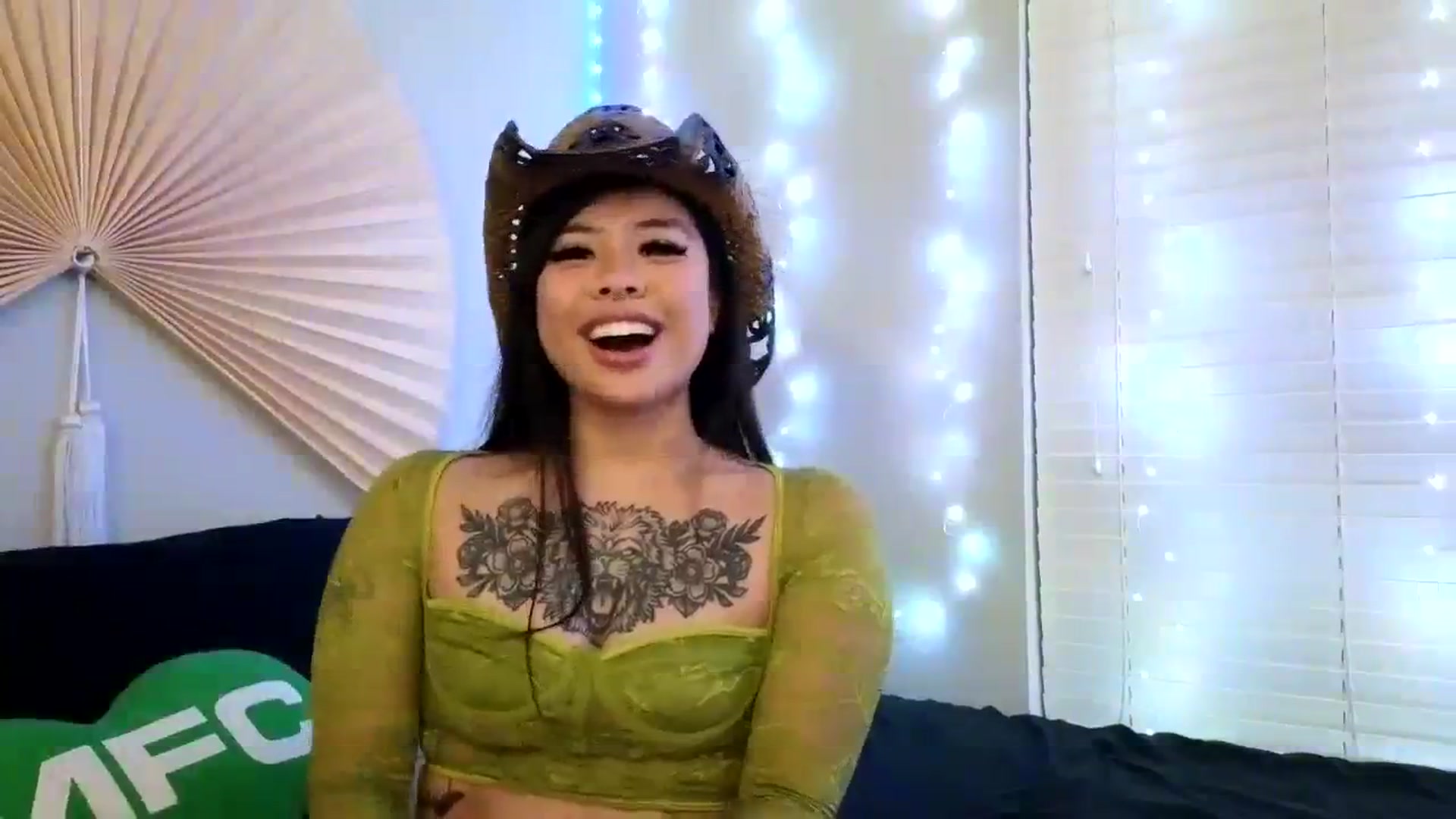 Gallery image thumbnail from dolllface's myfreecams stream on, 12/22/2023, 10:22 image 17 of 20