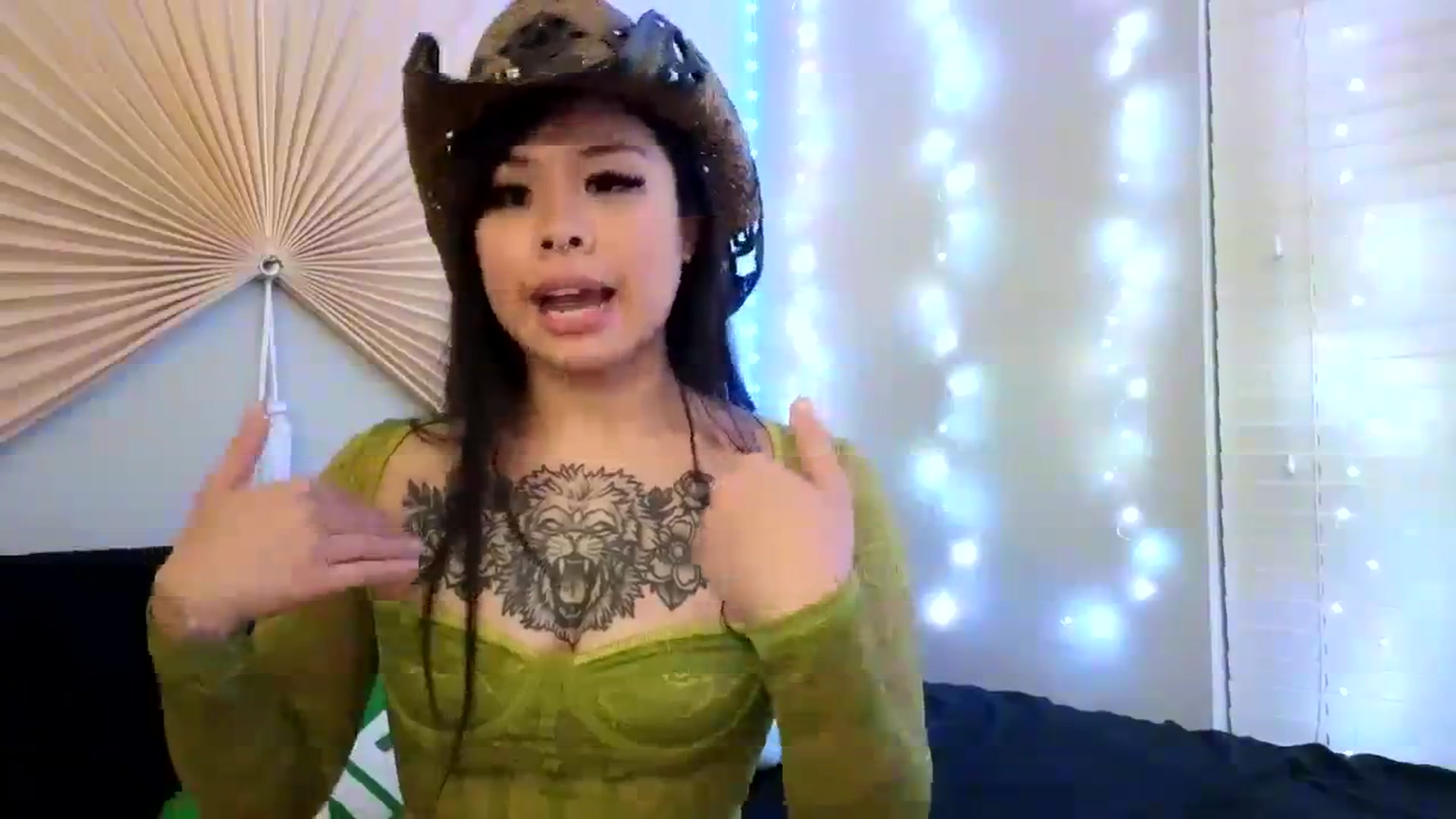 Gallery image thumbnail from dolllface's myfreecams stream on, 12/22/2023, 11:04 image 9 of 20