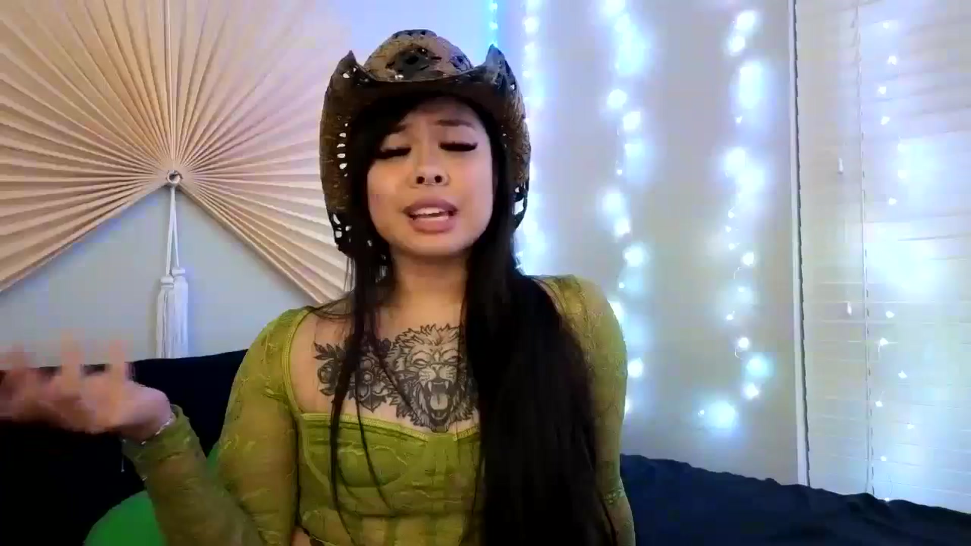 Gallery image thumbnail from dolllface's myfreecams stream on, 12/22/2023, 11:04 image 6 of 20