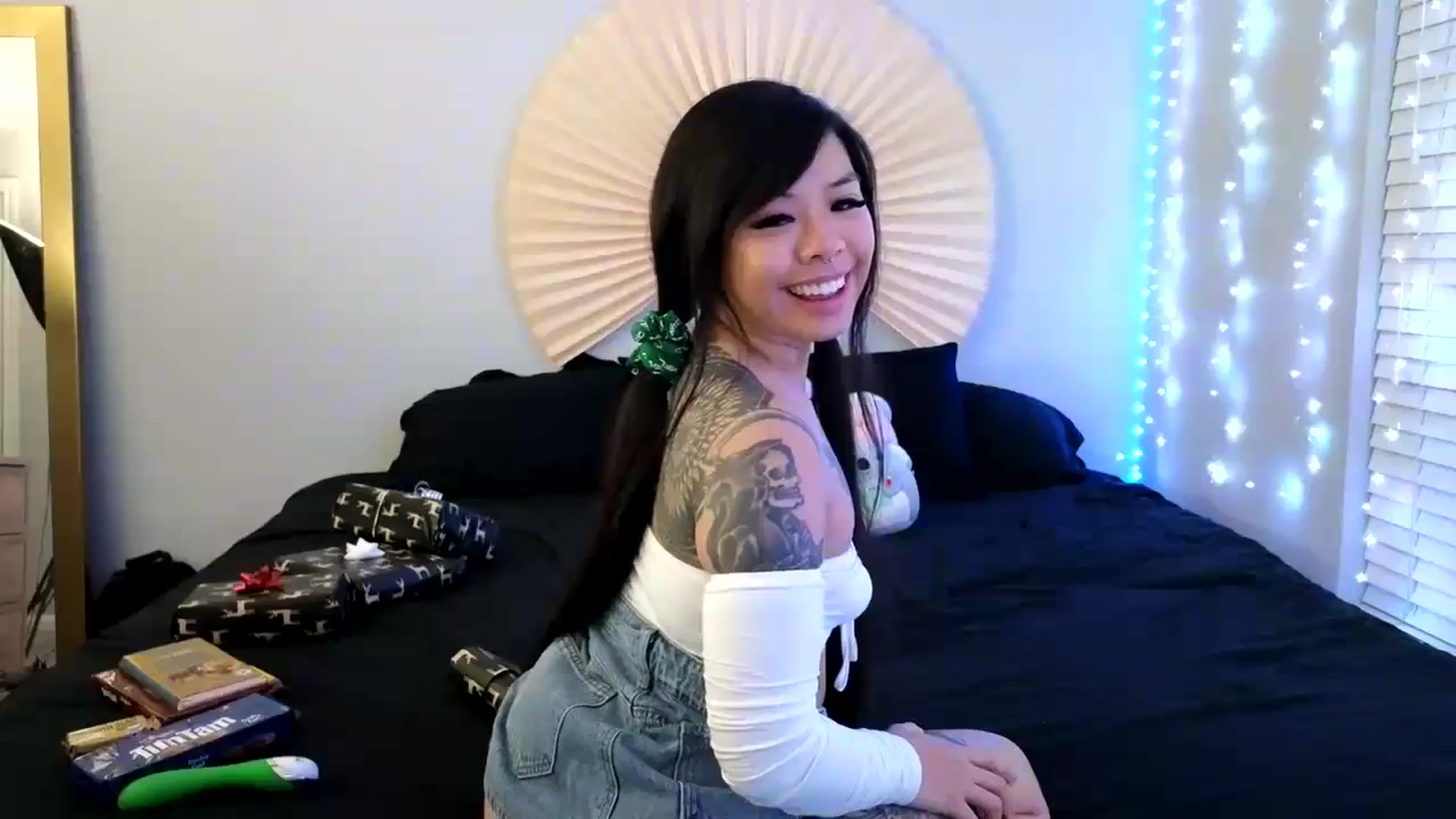 Gallery image thumbnail from dolllface's myfreecams stream on, 12/27/2023, 11:12 image 15 of 20