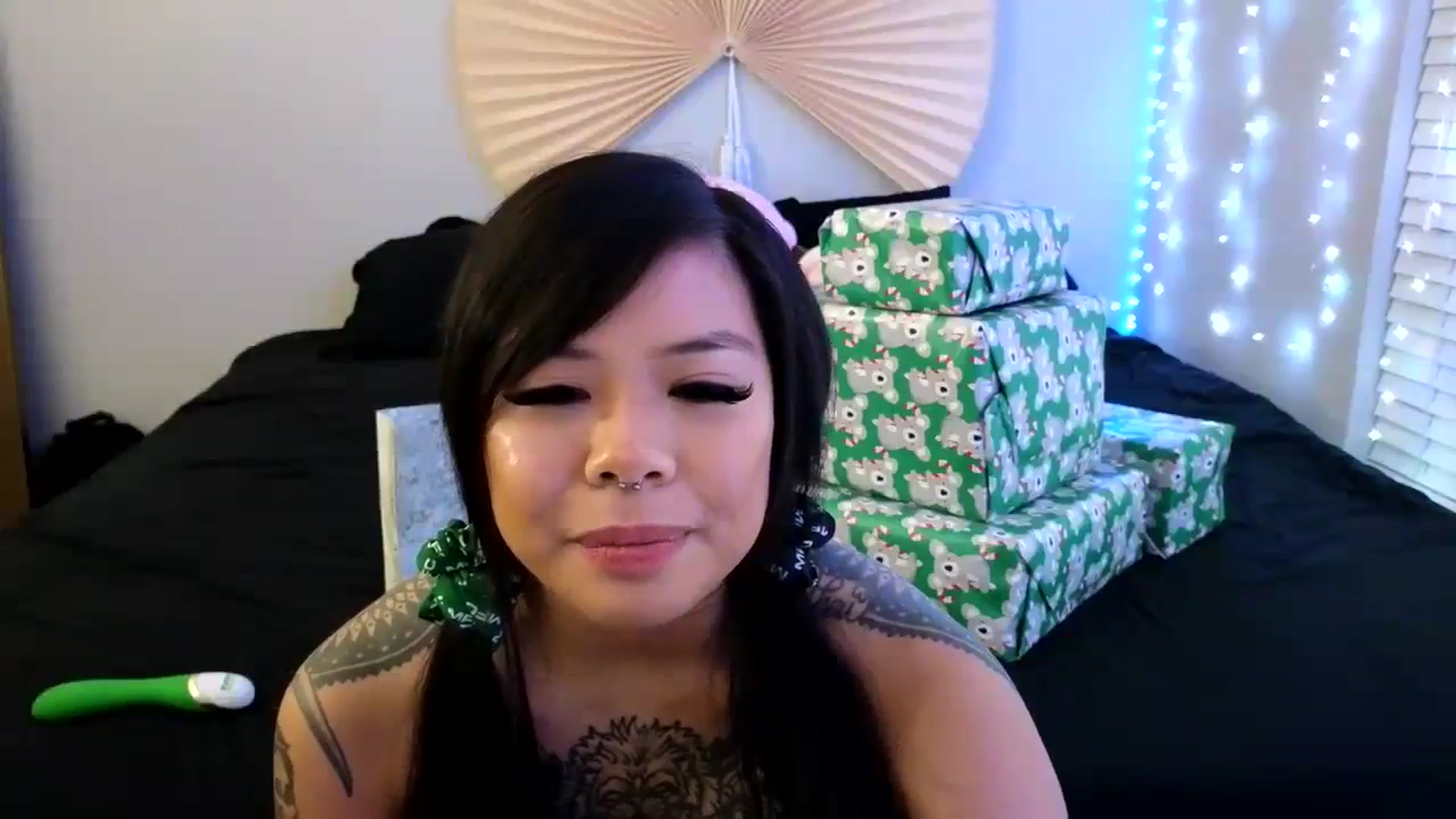 Gallery image thumbnail from dolllface's myfreecams stream on, 12/27/2023, 11:12 image 6 of 20