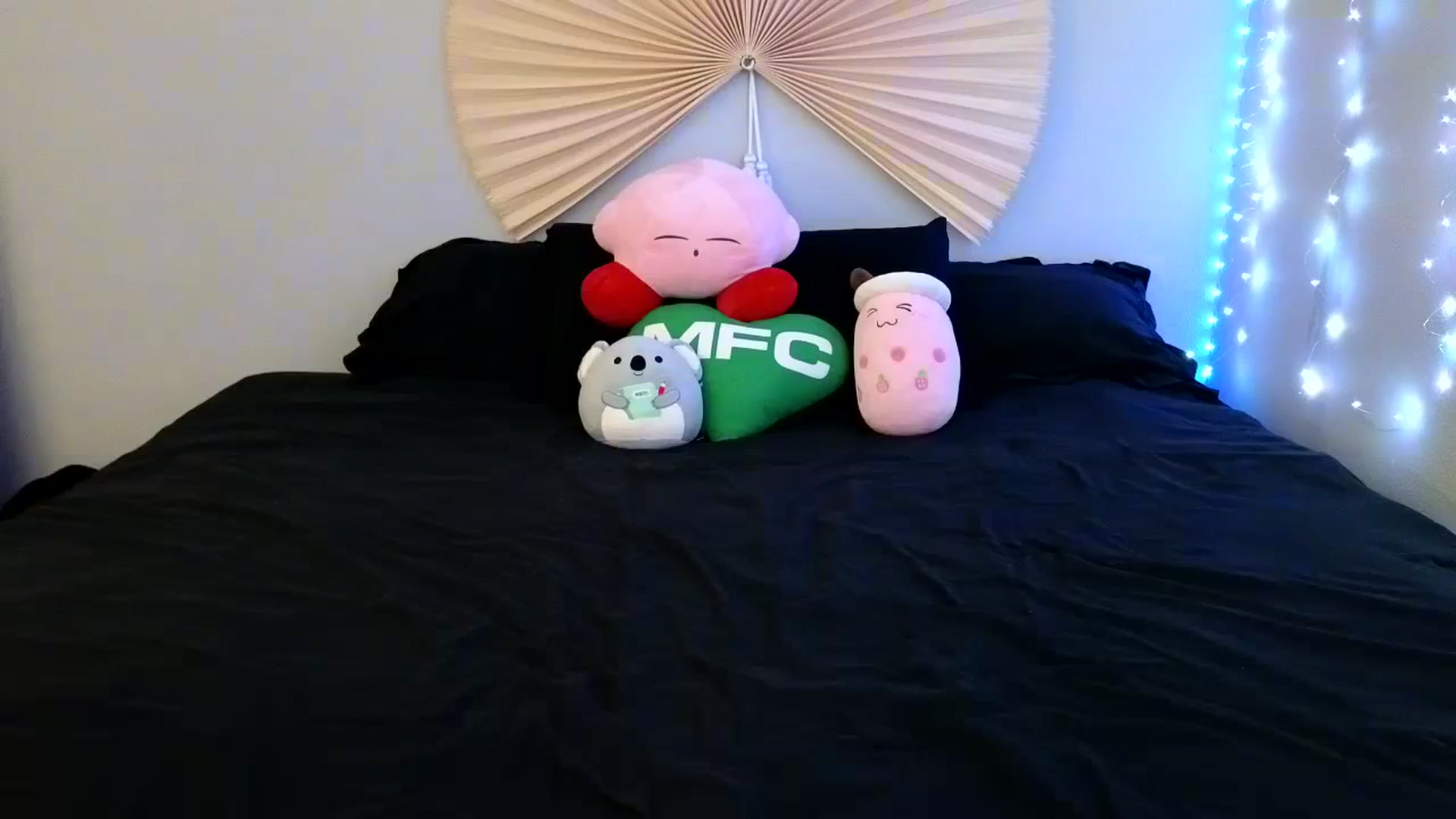 Gallery image thumbnail from dolllface's myfreecams stream on, 12/29/2023, 09:32 image 16 of 20