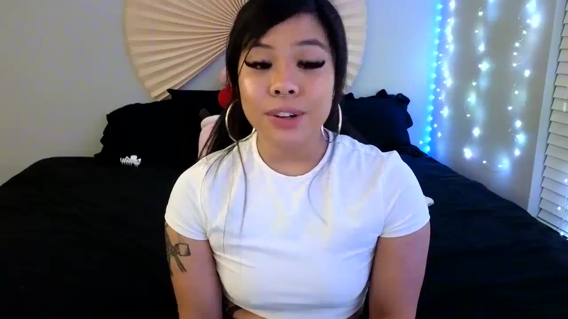 Gallery image thumbnail from dolllface's myfreecams stream on, 12/31/2023, 12:57 image 11 of 20