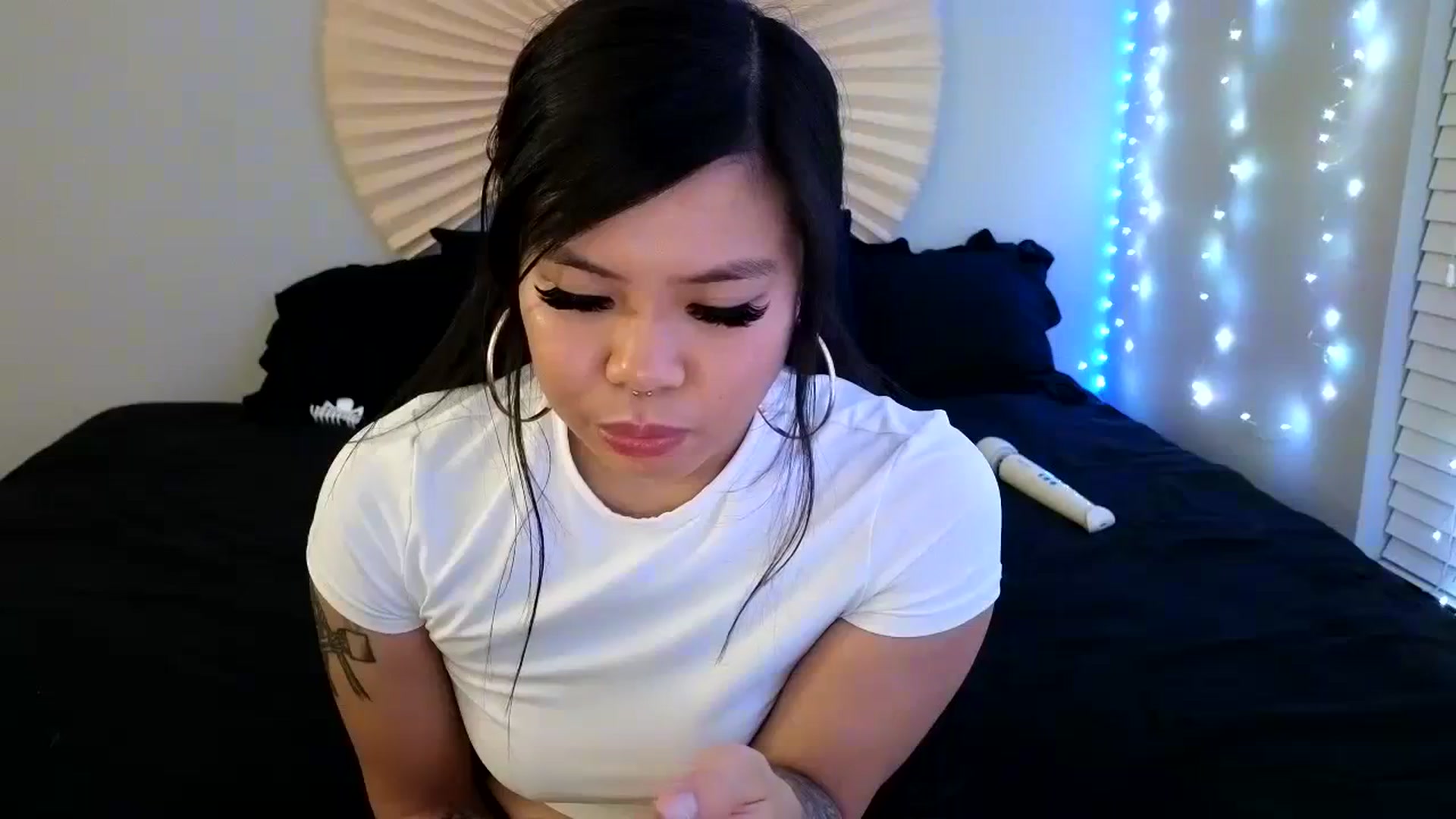 Gallery image thumbnail from dolllface's myfreecams stream on, 12/31/2023, 12:57 image 7 of 20
