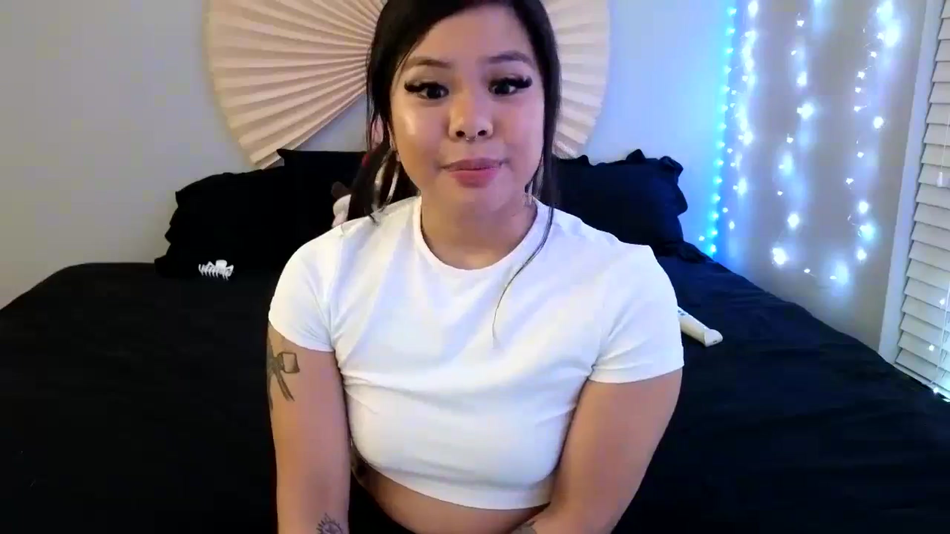 Gallery image thumbnail from dolllface's myfreecams stream on, 12/31/2023, 12:57 image 9 of 20