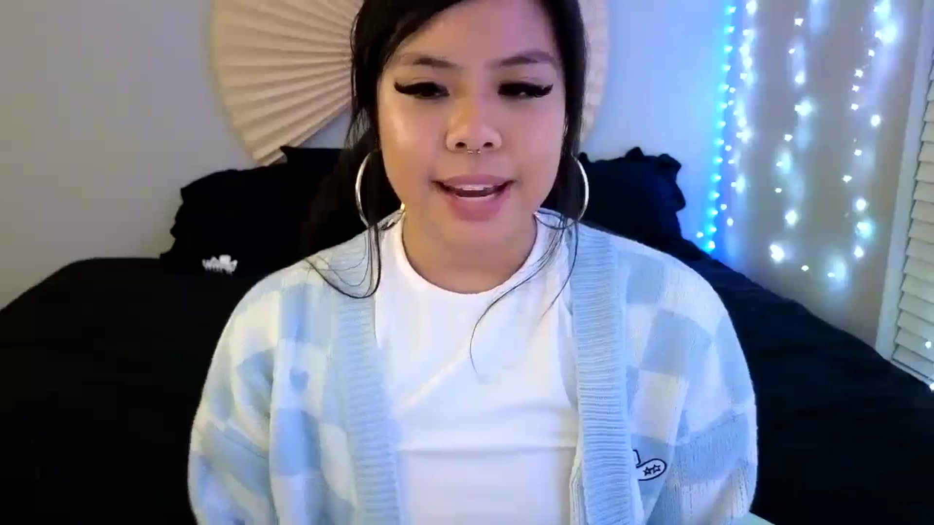 Gallery image thumbnail from dolllface's myfreecams stream on, 12/31/2023, 12:57 image 15 of 20