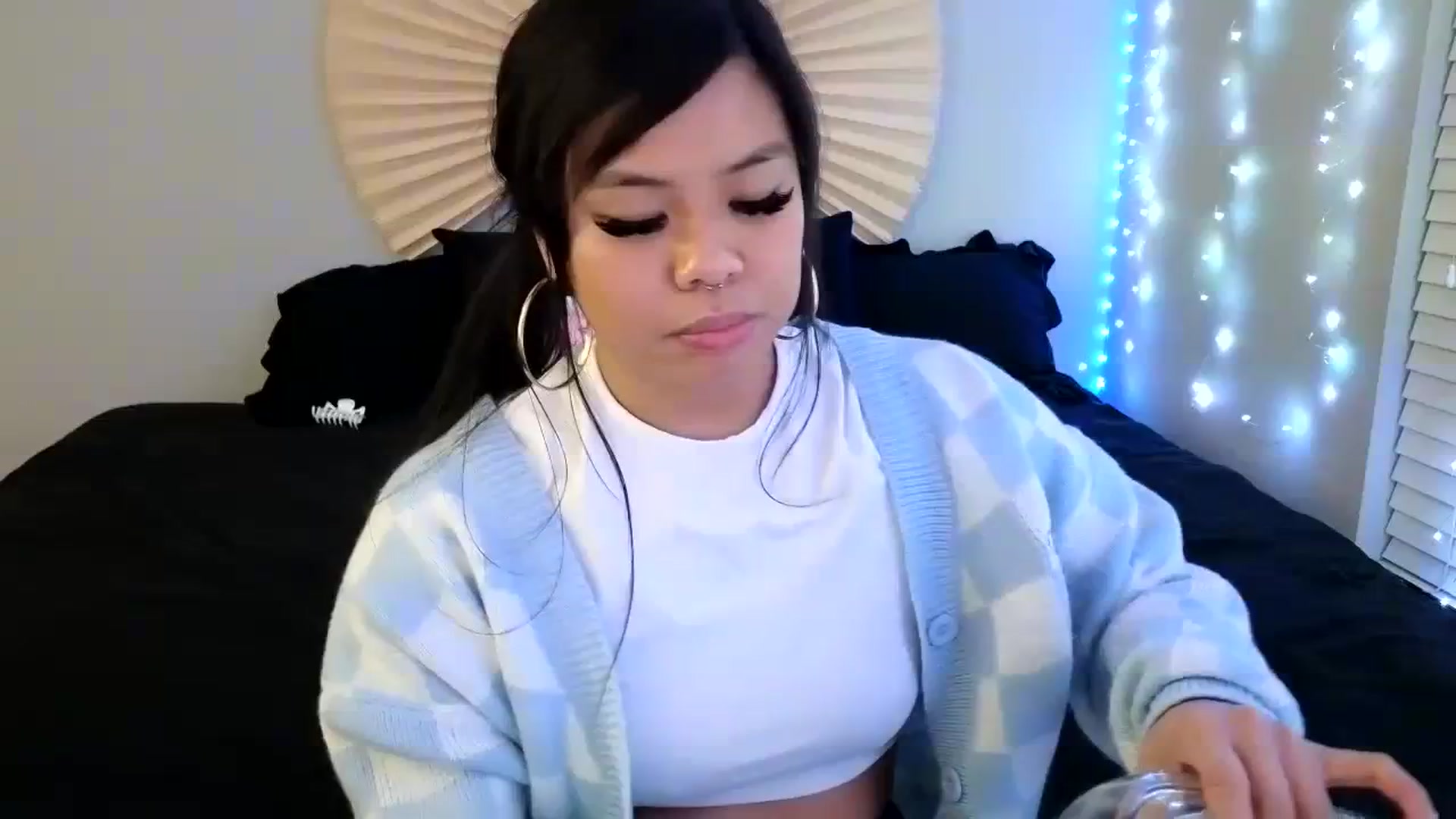 Gallery image thumbnail from dolllface's myfreecams stream on, 12/31/2023, 12:57 image 19 of 20