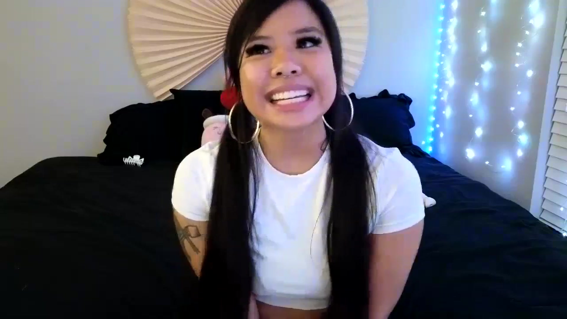 Gallery image thumbnail from dolllface's myfreecams stream on, 12/31/2023, 12:57 image 13 of 20